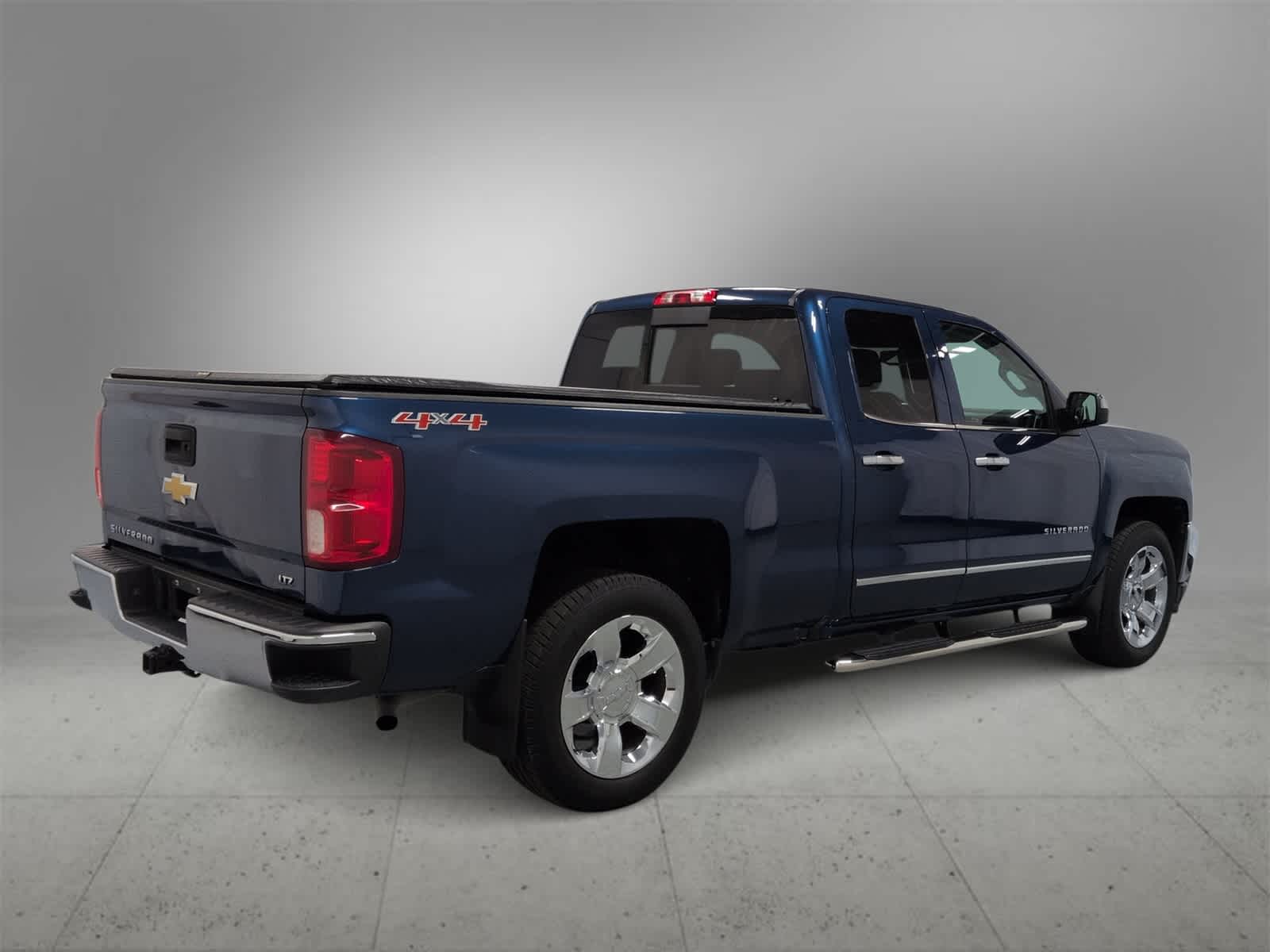 Thumbnail: 2017 Chevrolet Silverado 1500 - 8