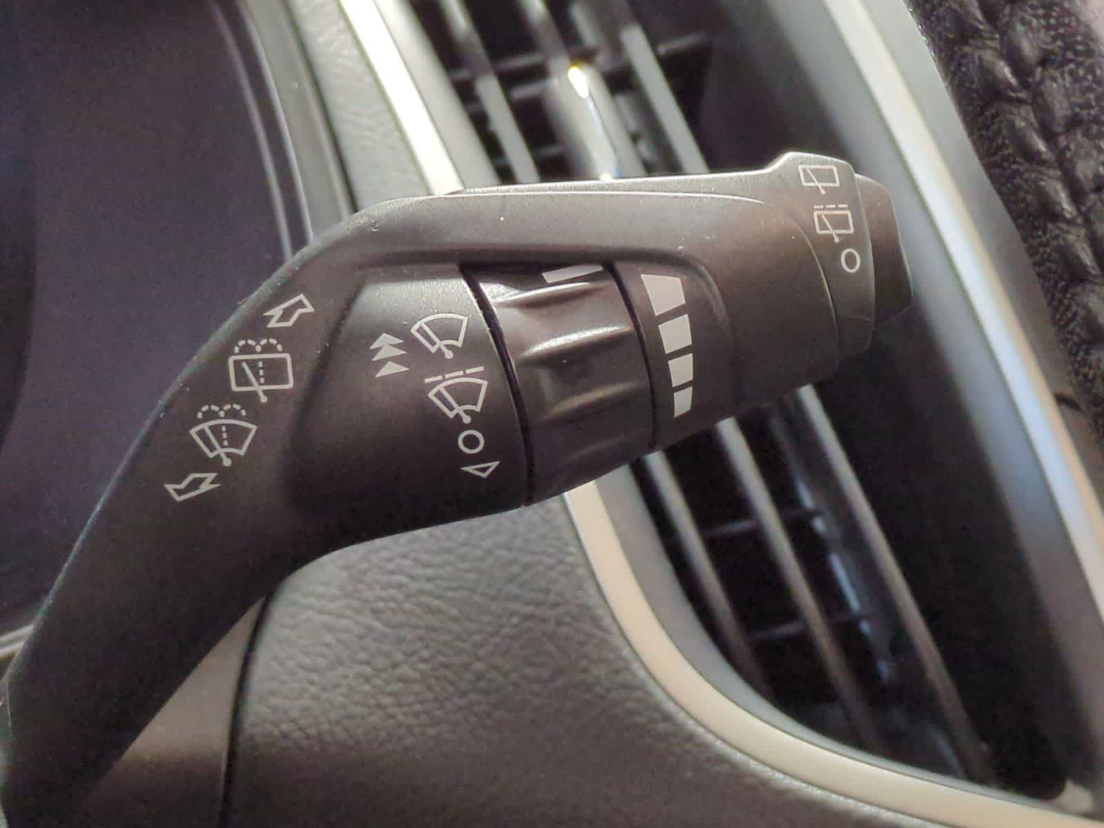 Thumbnail: 2022 Ford Edge - 25