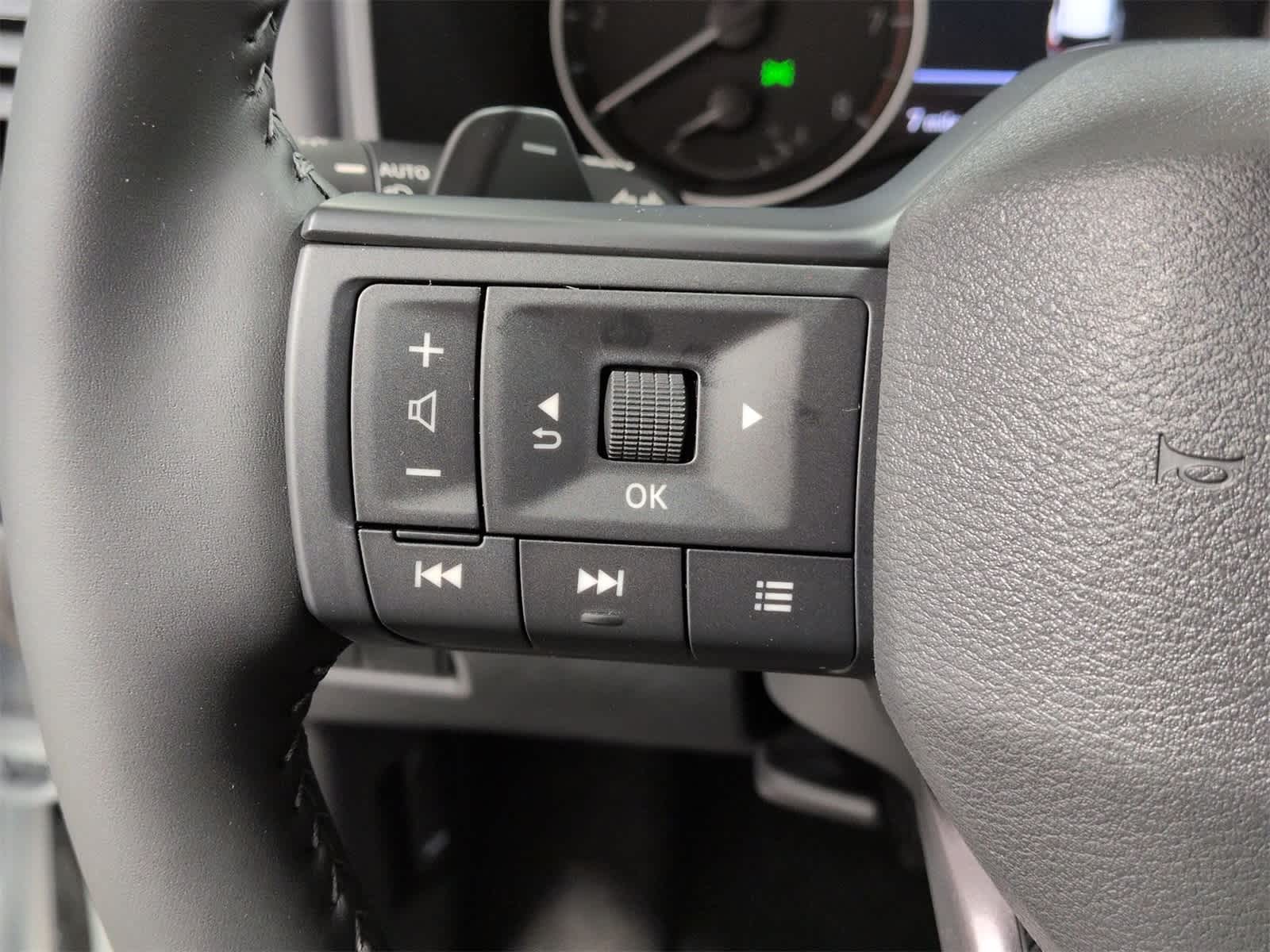 Thumbnail: 2026 Nissan Rogue - 26