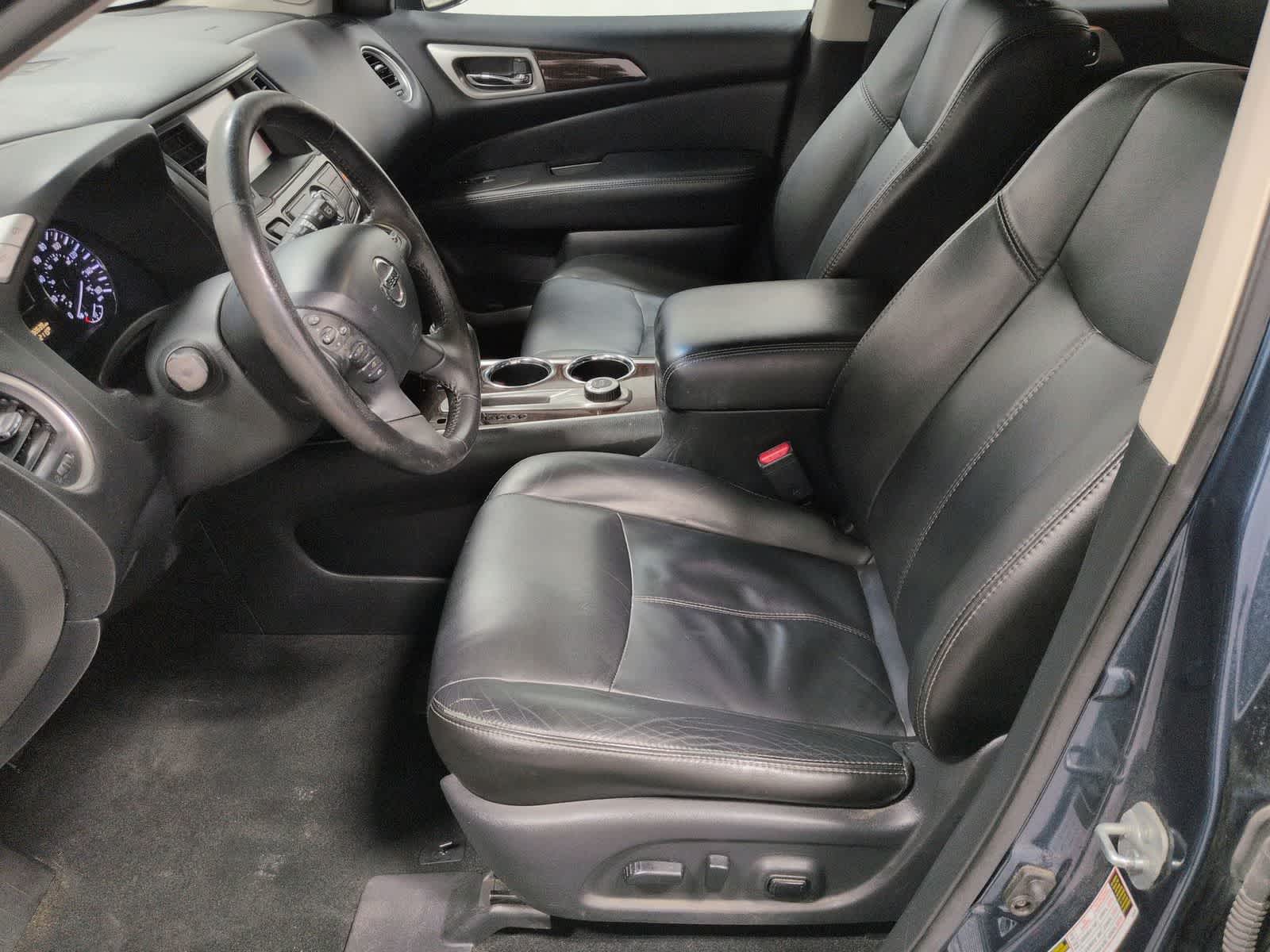 Thumbnail: 2014 Nissan Pathfinder - 17