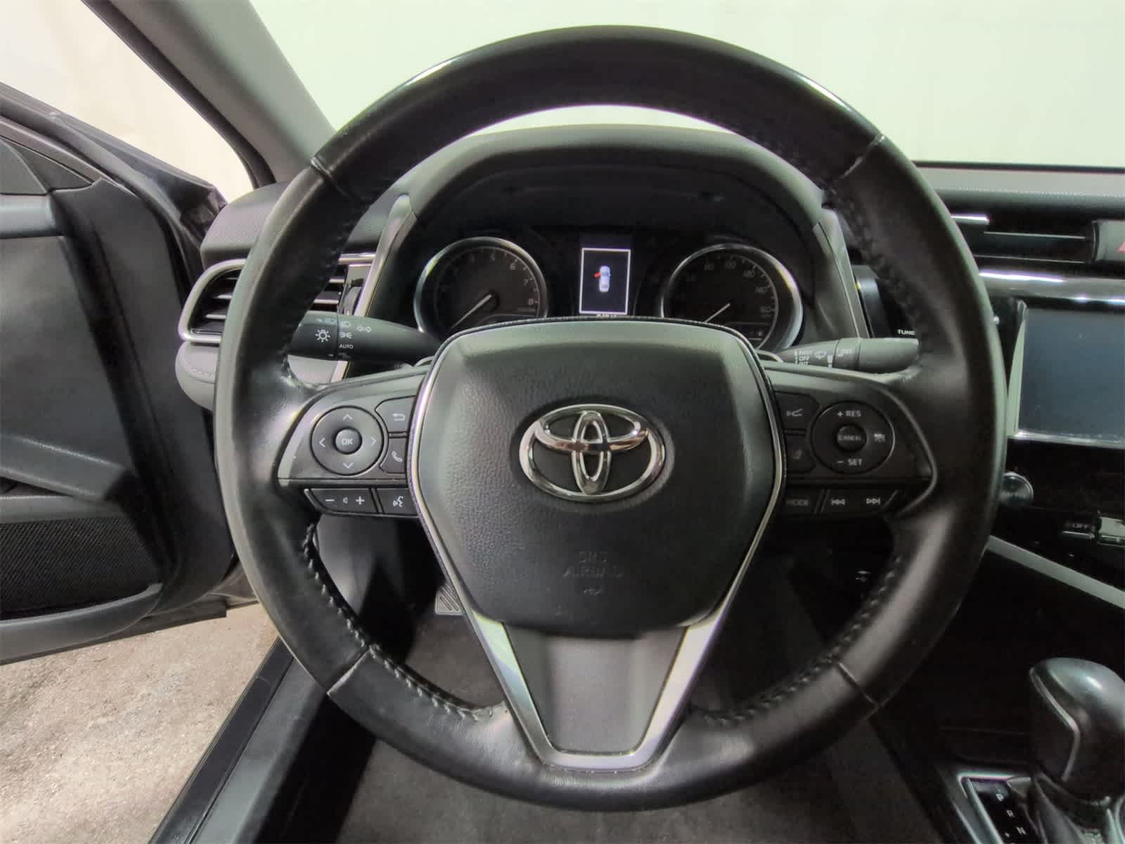 Thumbnail: 2019 Toyota Camry - 23