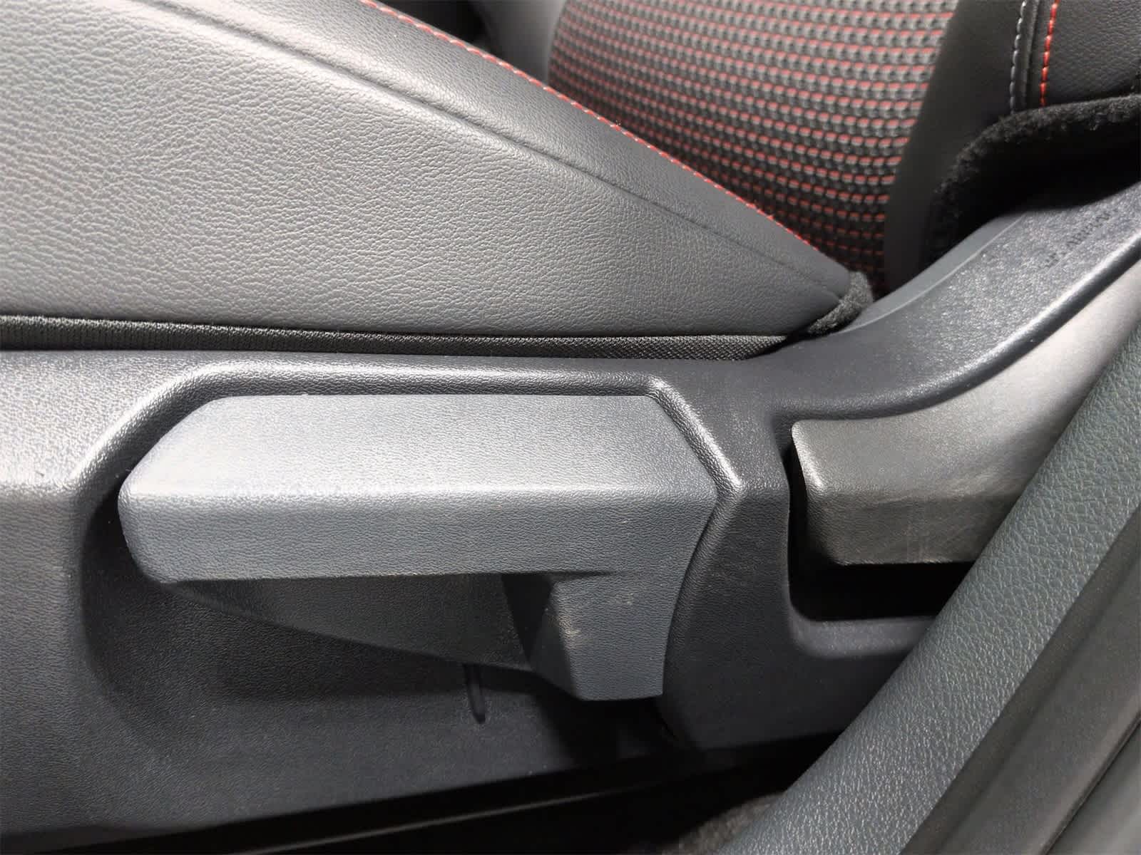 Thumbnail: 2026 Nissan Kicks - 18