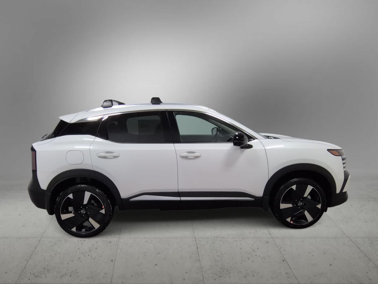 Thumbnail: 2026 Nissan Kicks - 9