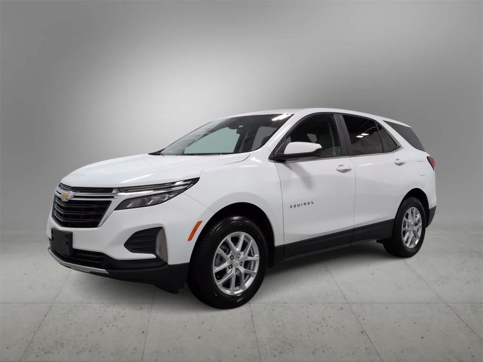 2023 Chevrolet Equinox photo 2