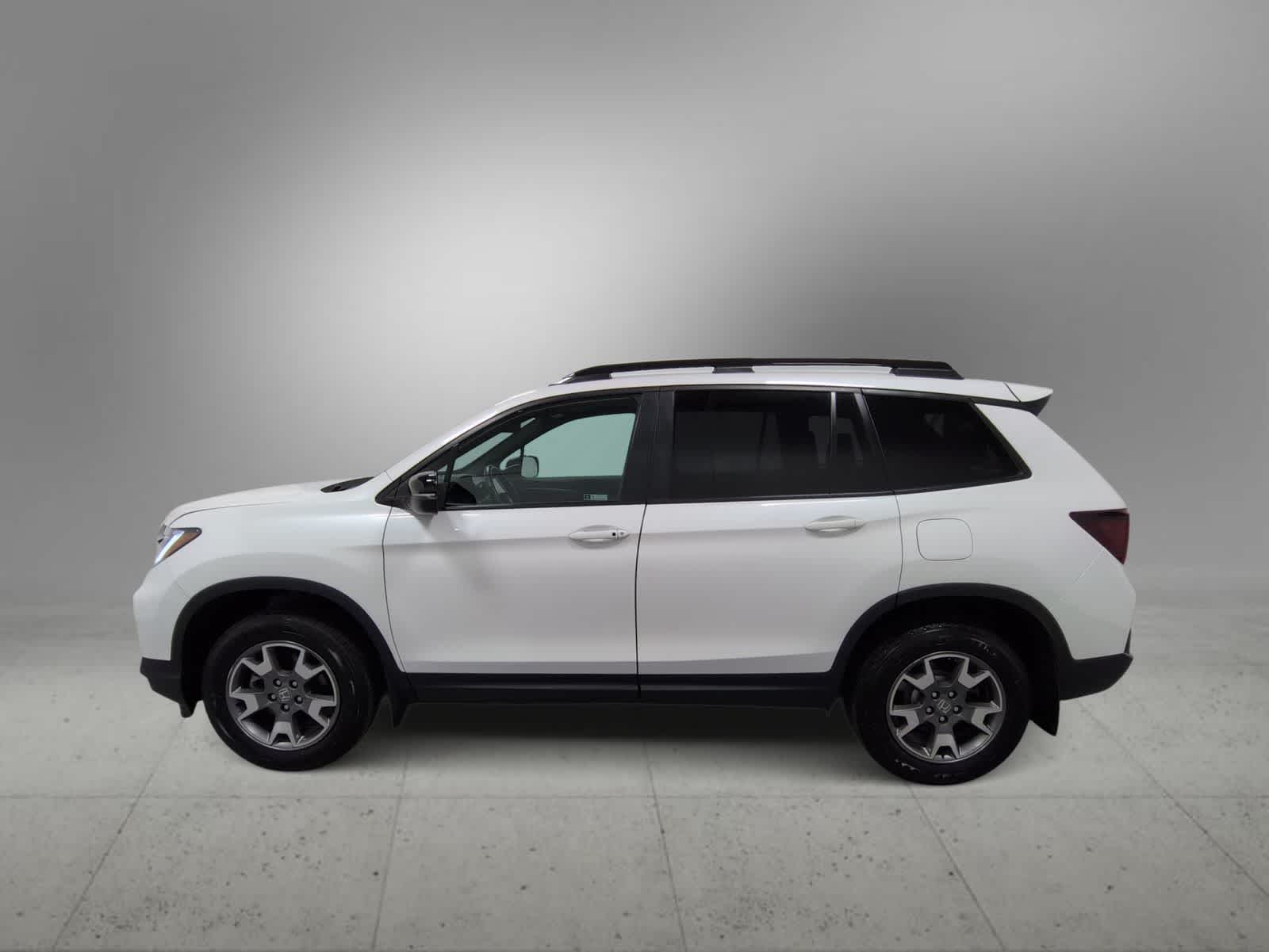 Thumbnail: 2023 Honda Passport - 5