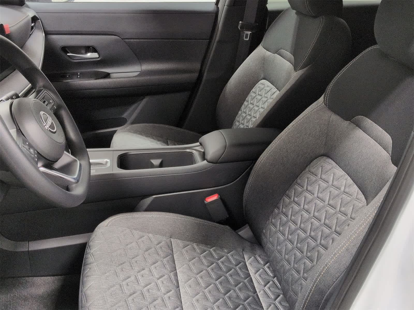 Thumbnail: 2026 Nissan Kicks - 17