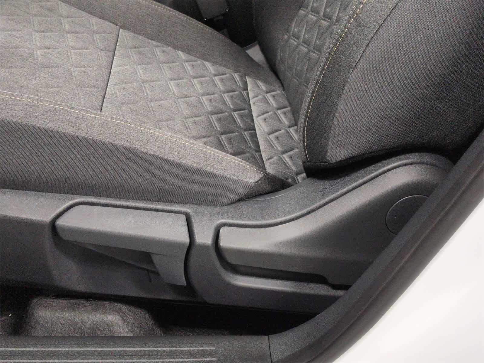 Thumbnail: 2026 Nissan Kicks - 18