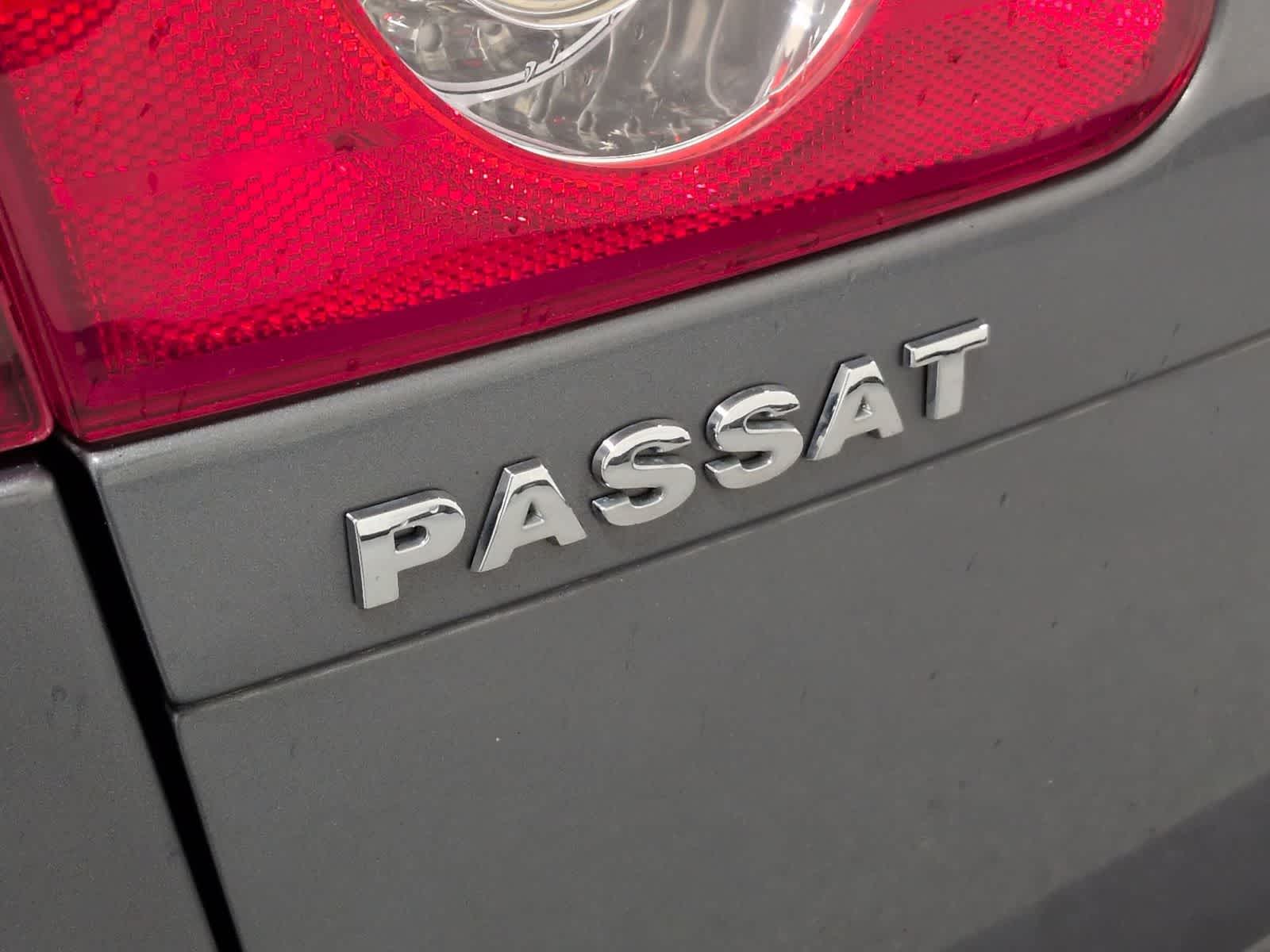 Thumbnail: 2008 Volkswagen Passat - 12