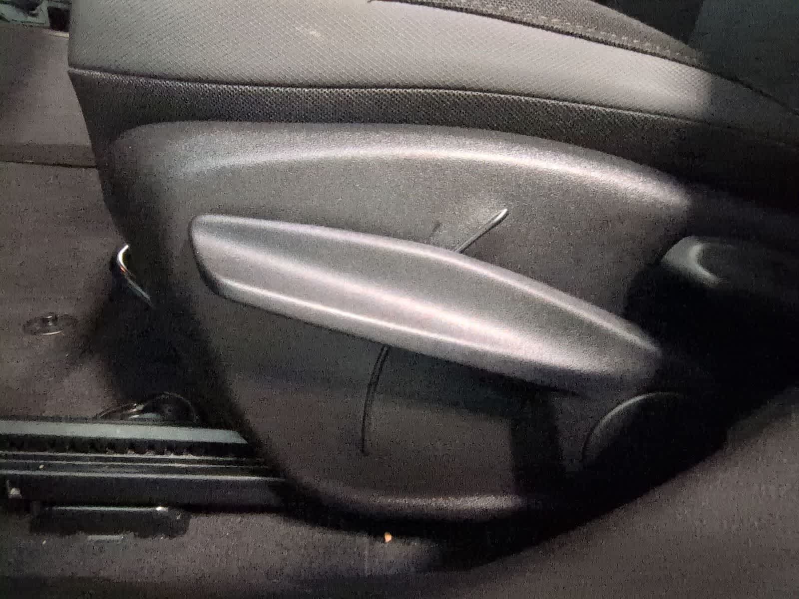 Thumbnail: 2023 Jeep Renegade - 18