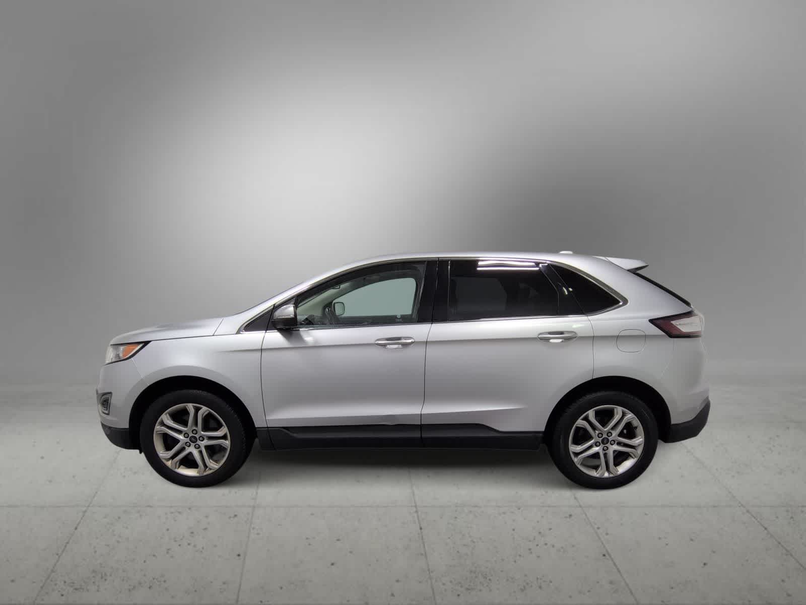 Thumbnail: 2017 Ford Edge - 4