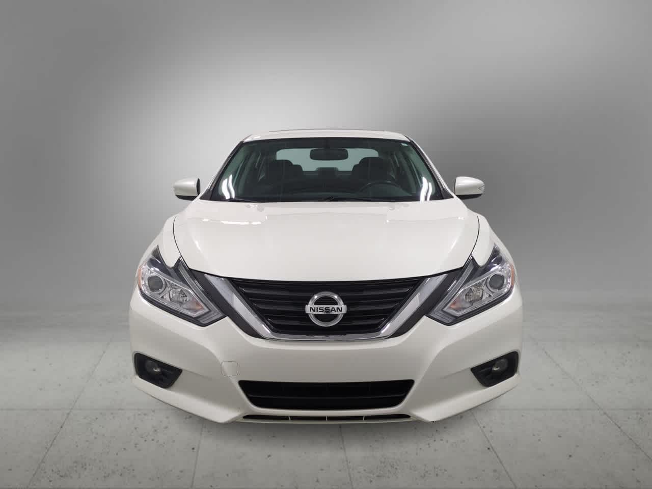 Thumbnail: 2016 Nissan Altima - 3