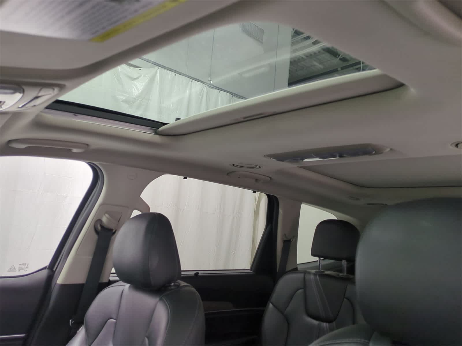 Thumbnail: 2020 Kia Telluride - 20