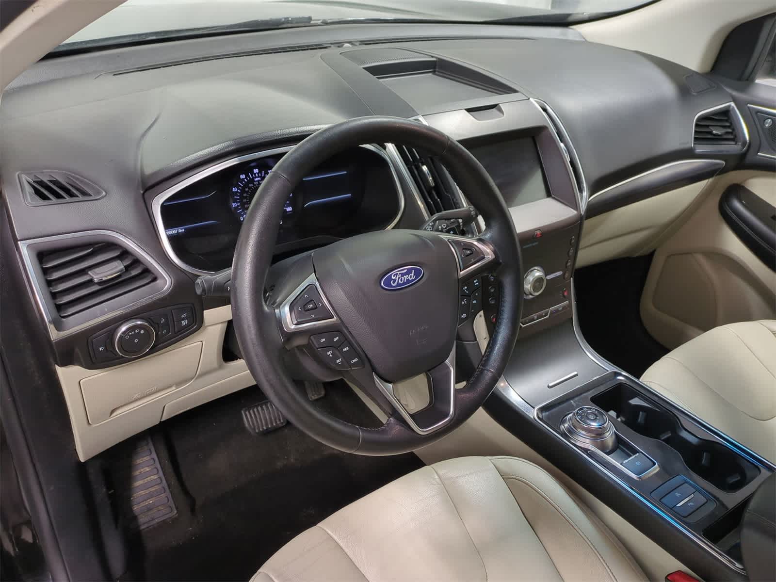 Thumbnail: 2020 Ford Edge - 10