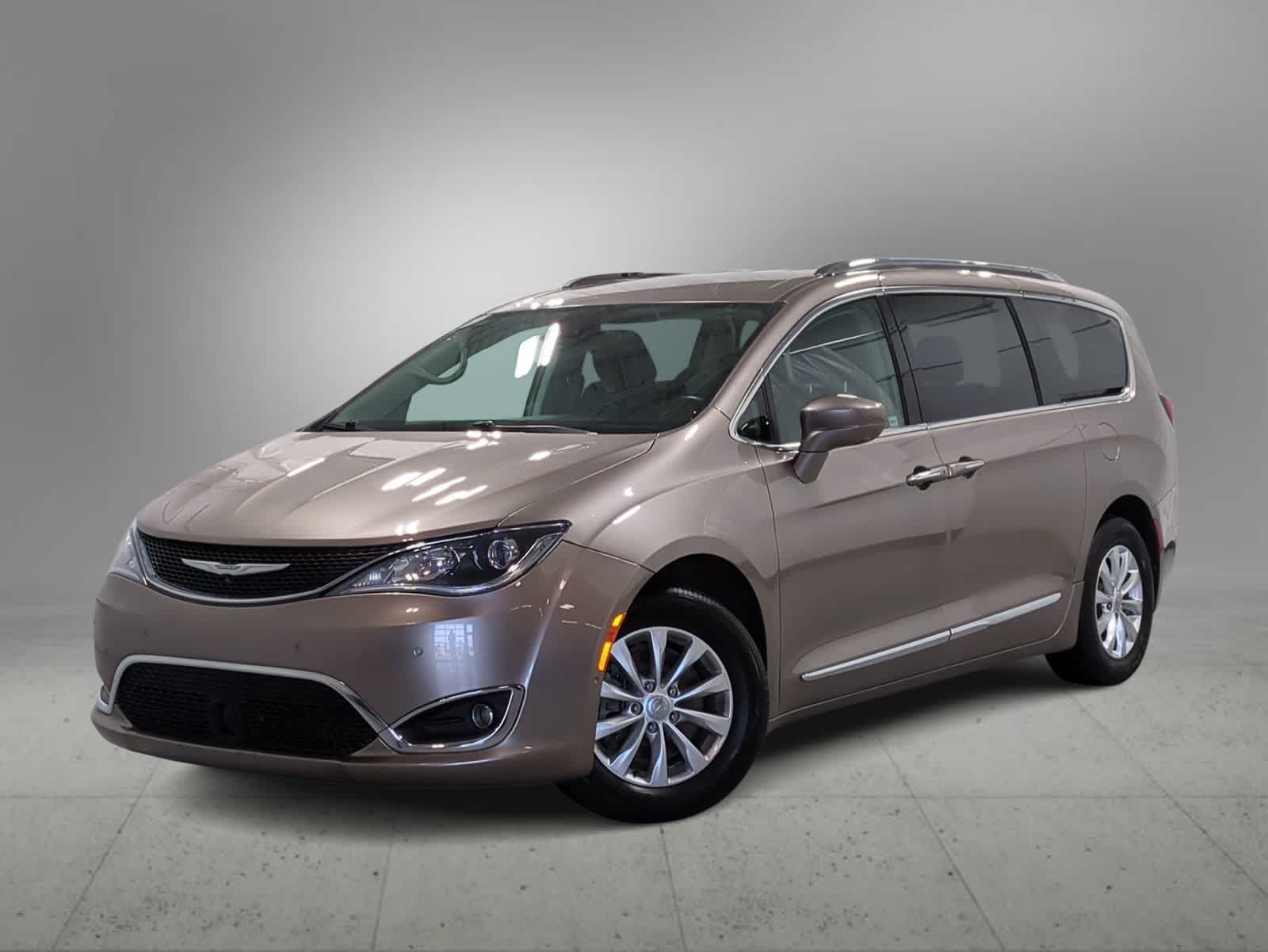 2018 Chrysler Pacifica Touring L -
                  Farmington Hills, MI
