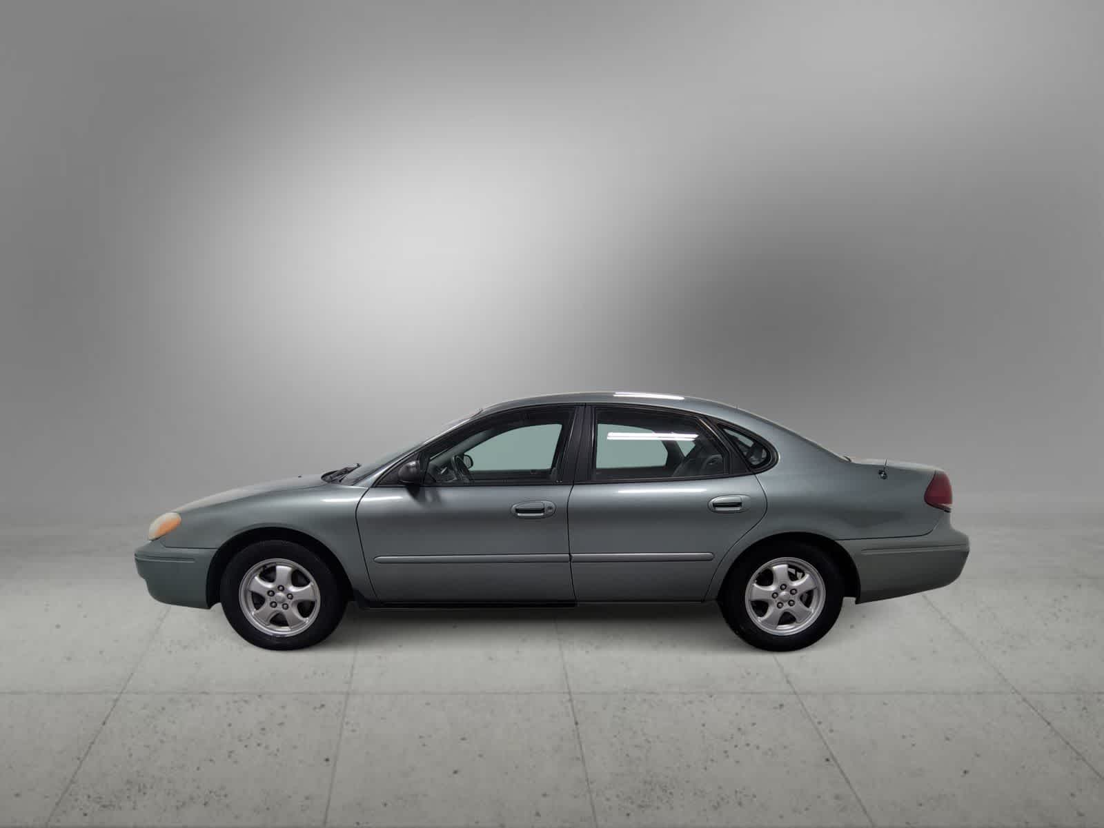Thumbnail: 2006 Ford Taurus - 5