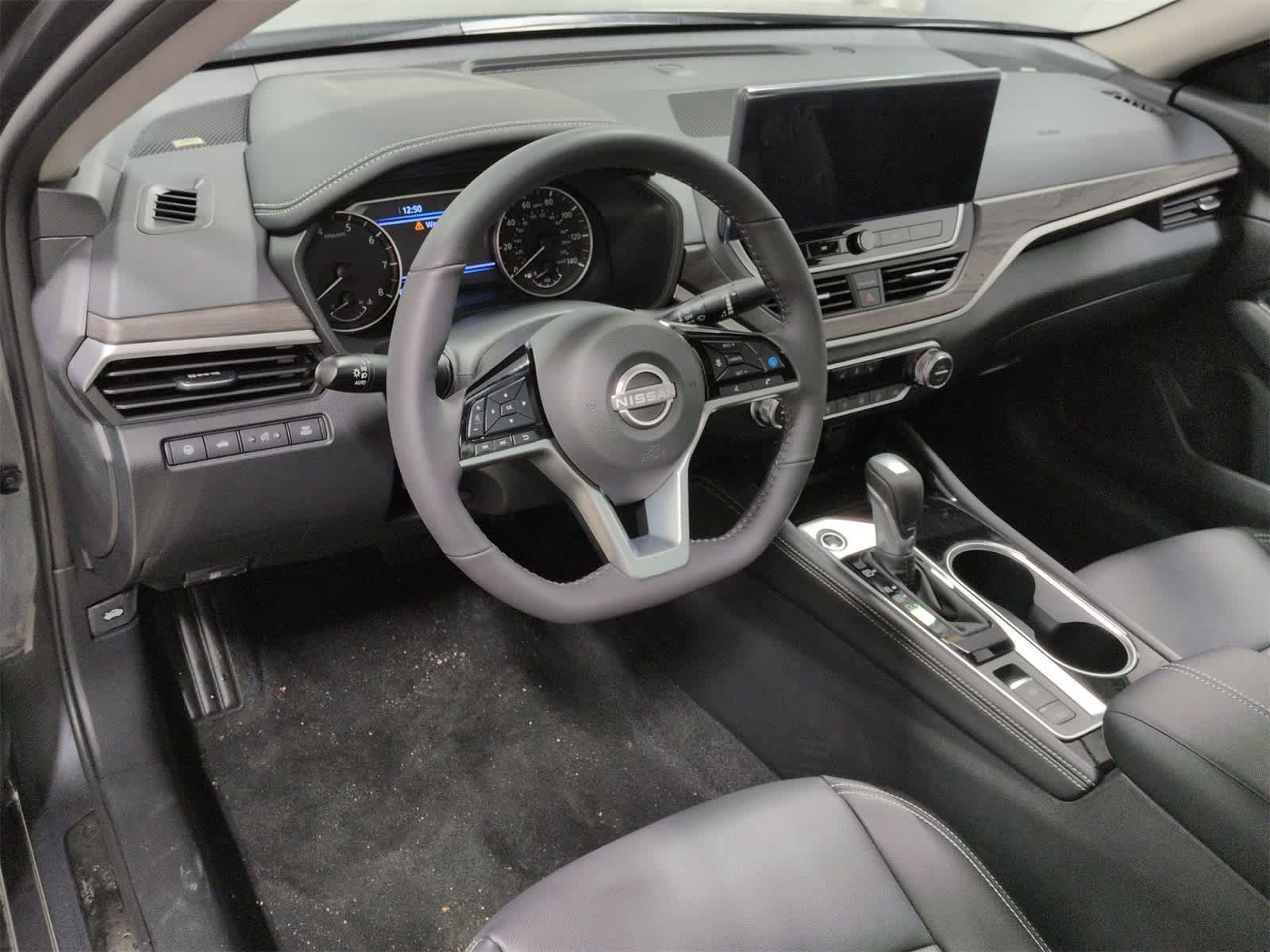 Thumbnail: 2025 Nissan Altima - 10