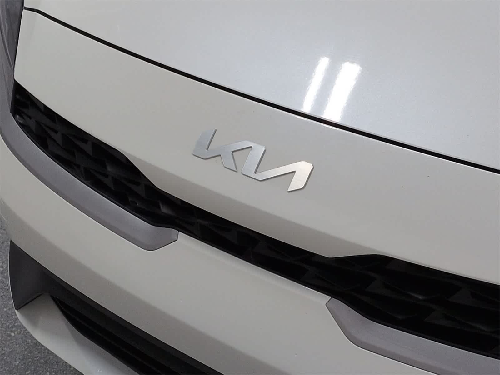 Thumbnail: 2023 Kia Forte - 12