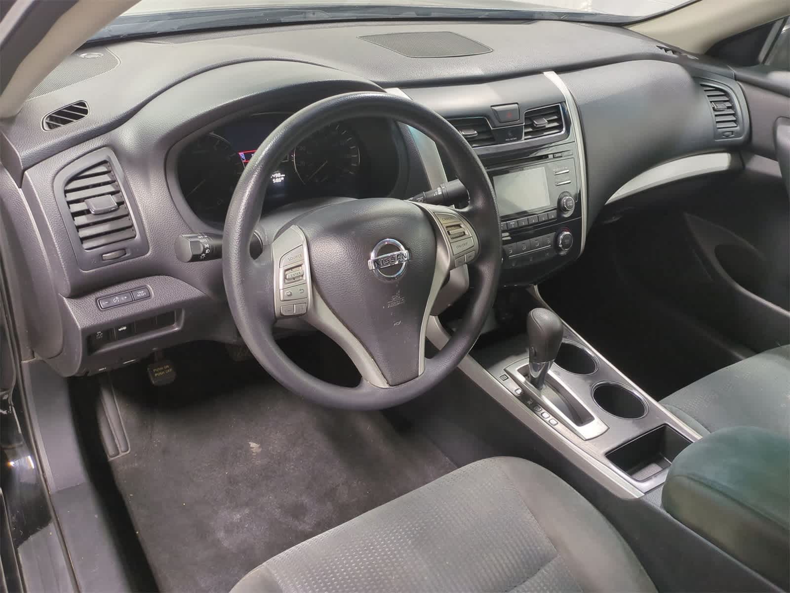 Thumbnail: 2015 Nissan Altima - 10