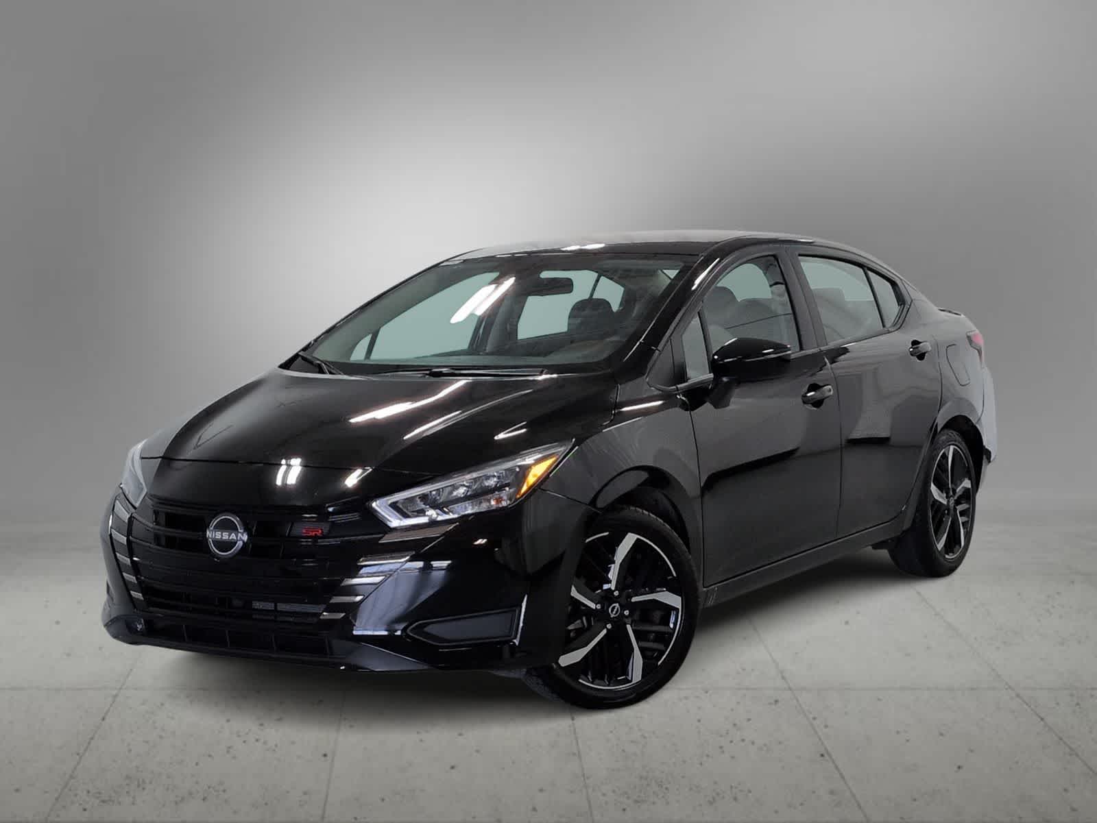 2024 Nissan Versa 1.6 SR CVT's photo