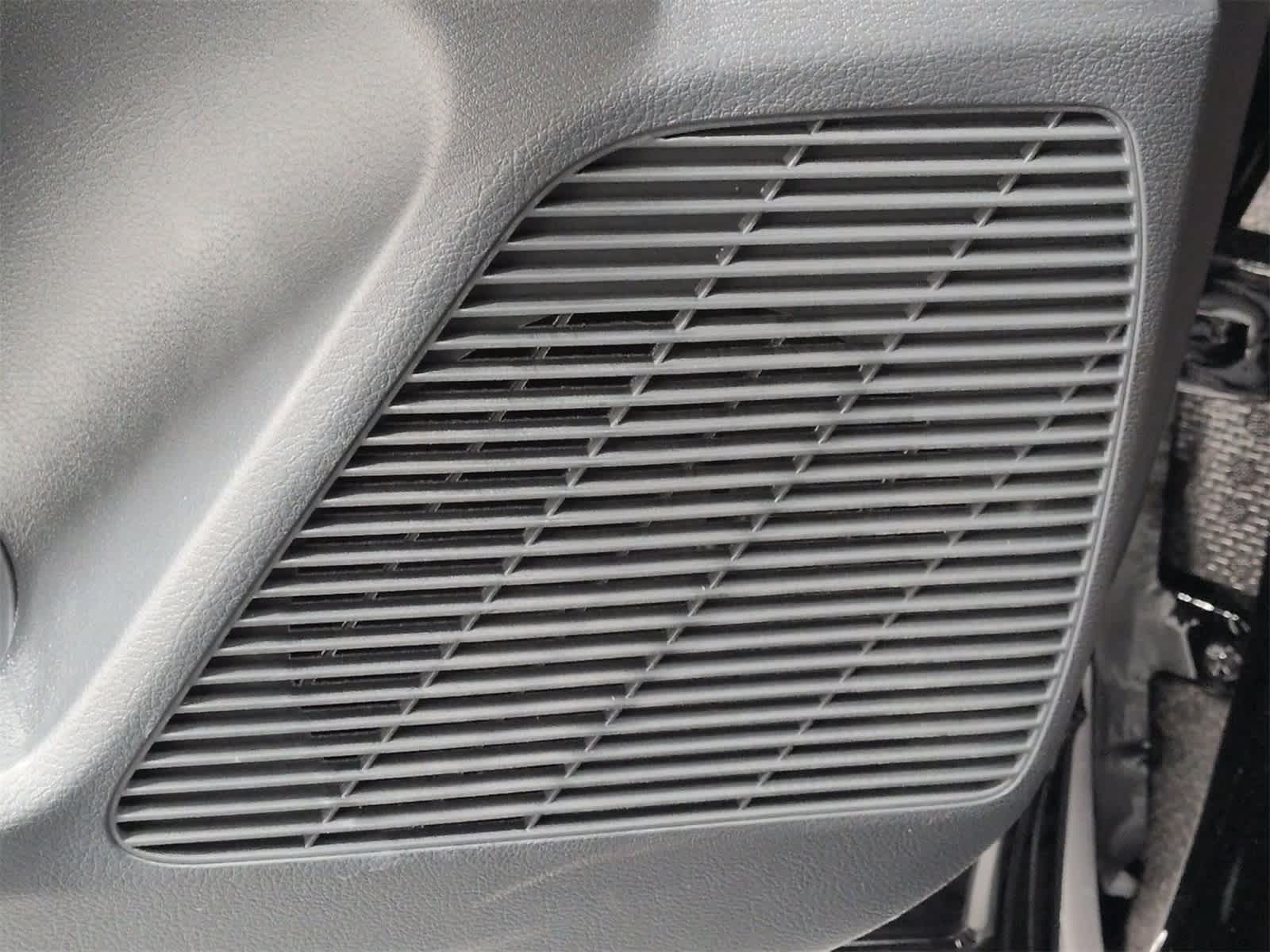 Thumbnail: 2026 Nissan Kicks - 30