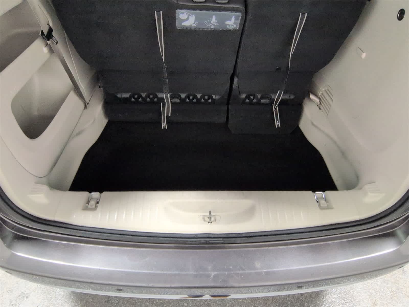 Thumbnail: 2018 Chrysler Pacifica - 34