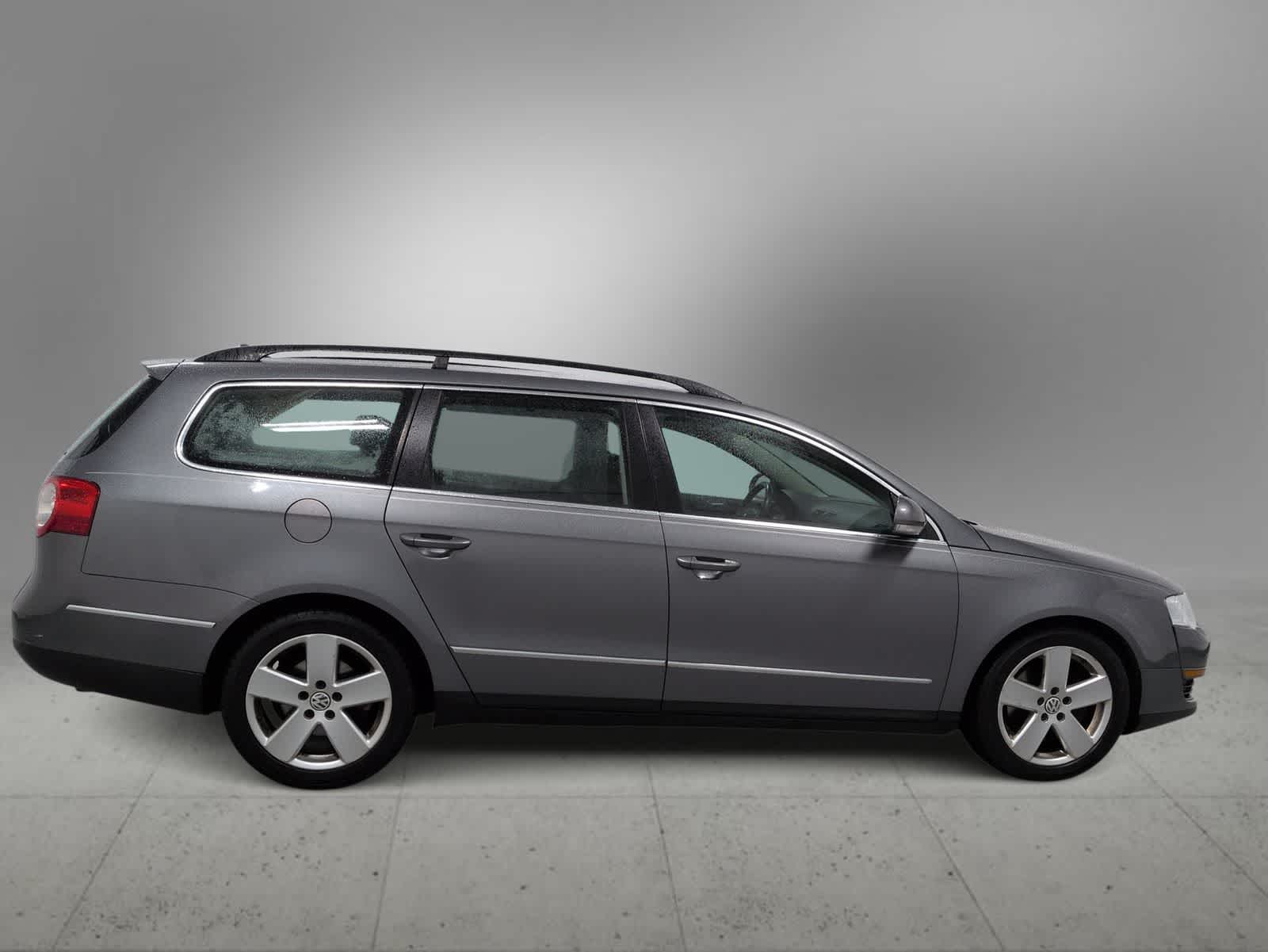 Thumbnail: 2008 Volkswagen Passat - 9