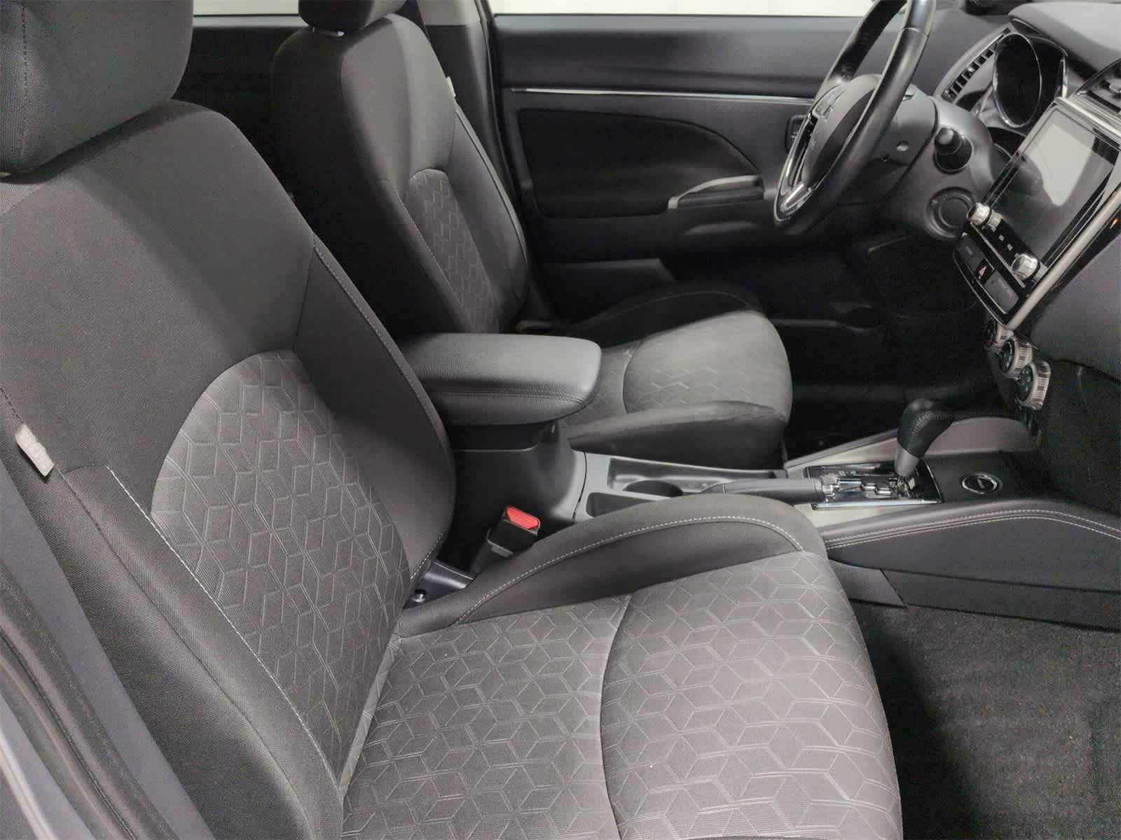 Thumbnail: 2020 Mitsubishi Outlander Sport - 22