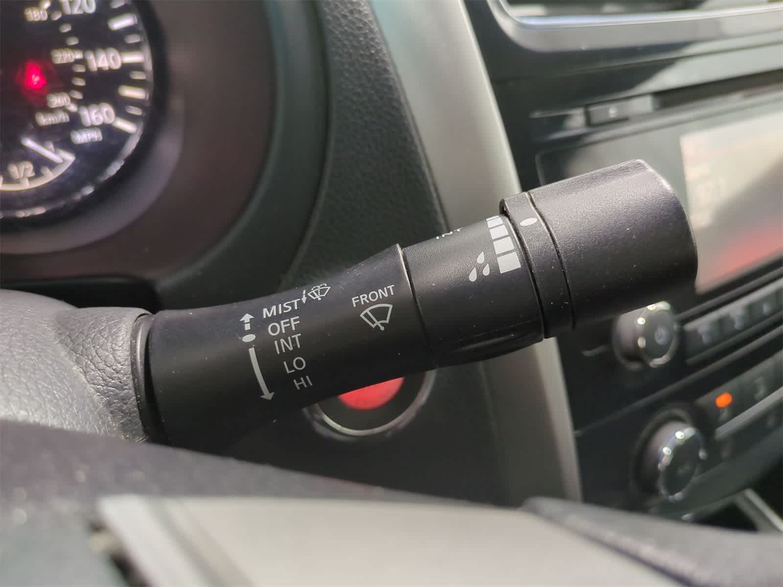Thumbnail: 2015 Nissan Altima - 26