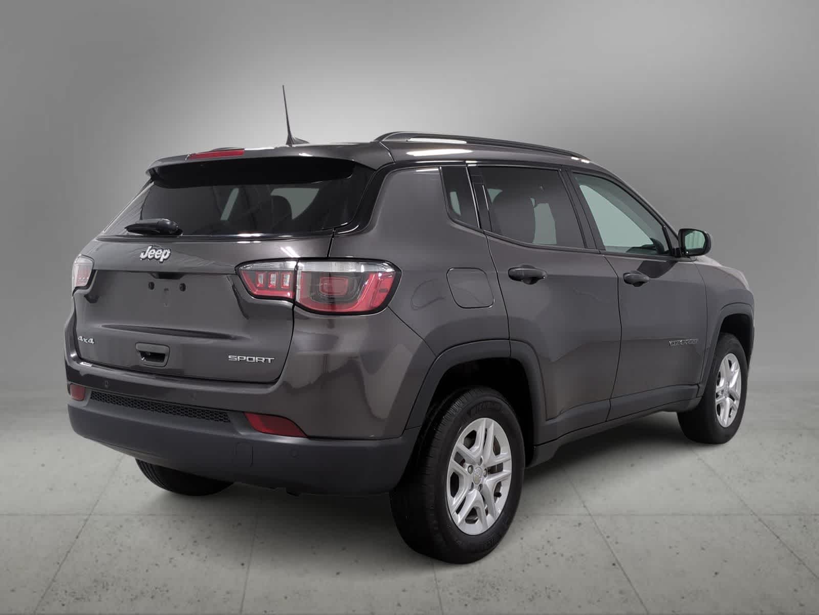 Thumbnail: 2018 Jeep Compass - 8