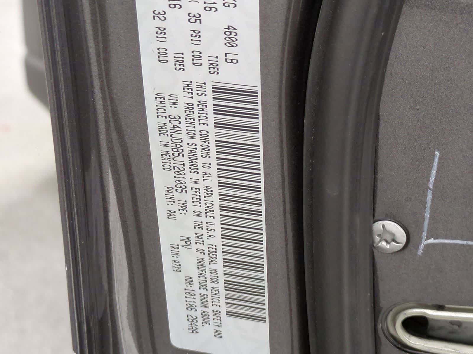 Thumbnail: 2018 Jeep Compass - 34