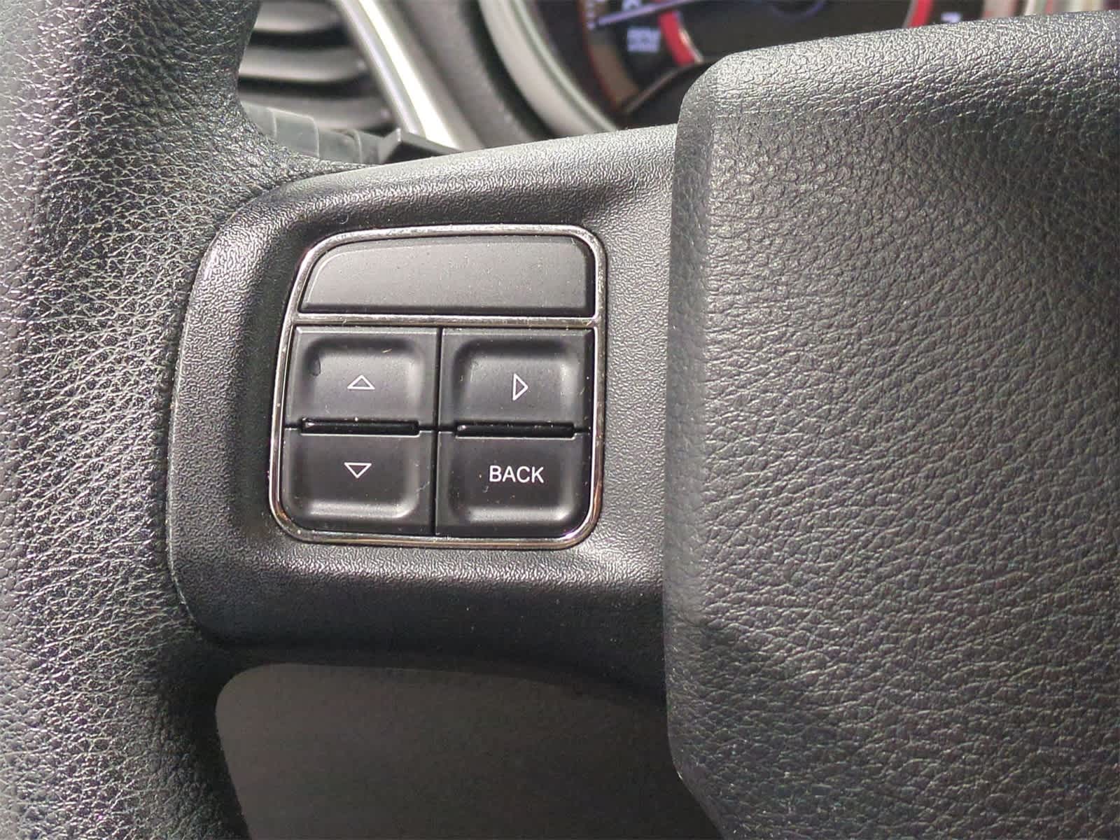 Thumbnail: 2013 Dodge Journey - 23