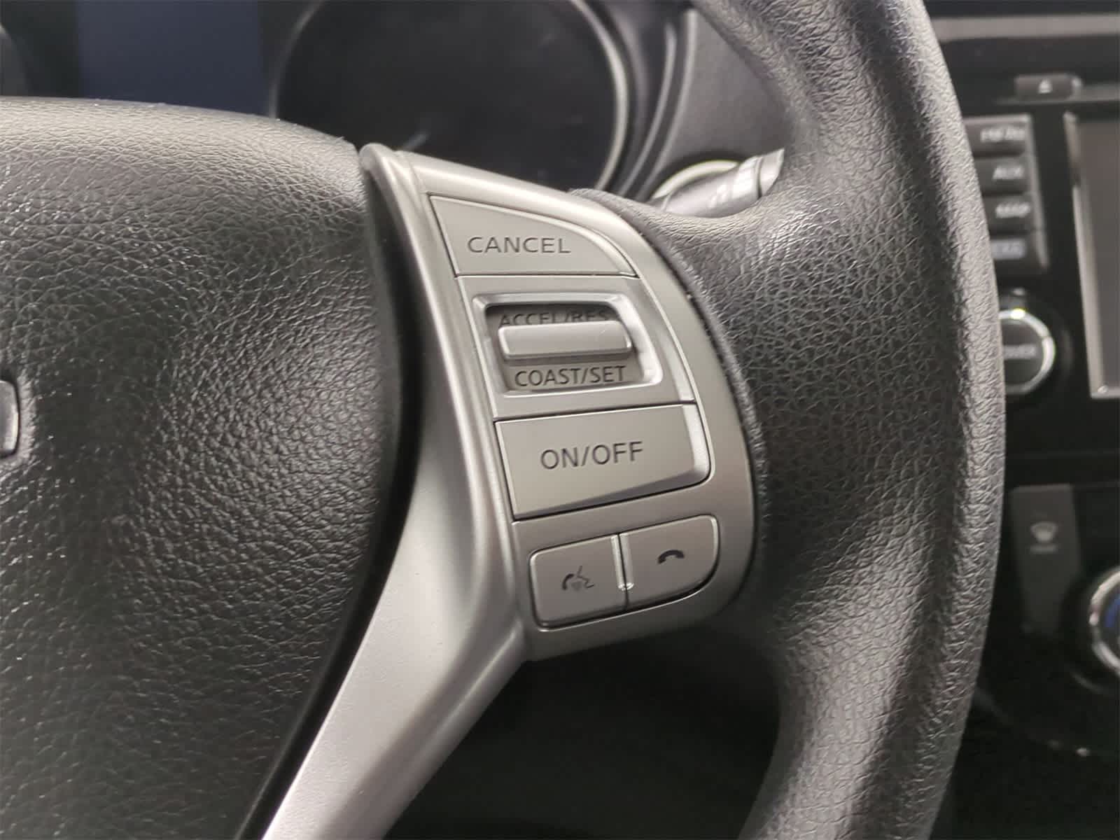 Thumbnail: 2016 Nissan Rogue - 25