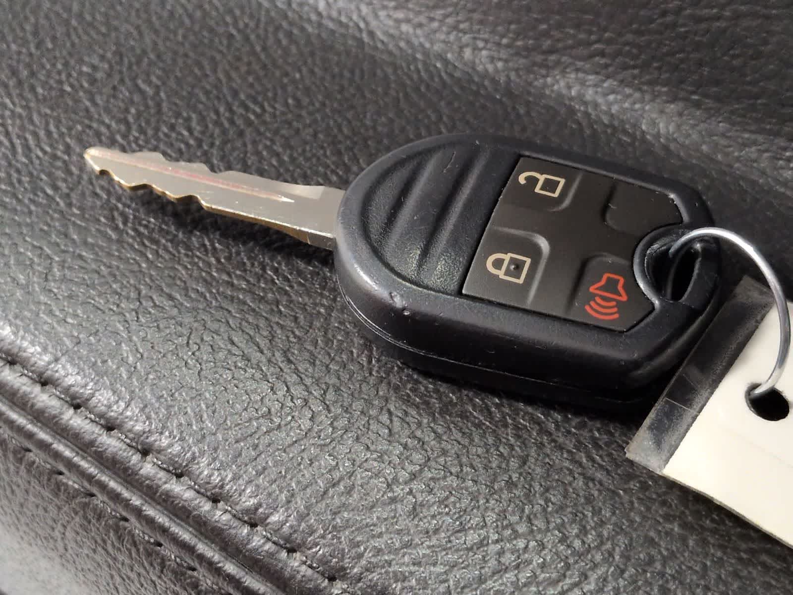Thumbnail: 2012 Ford Explorer - 32