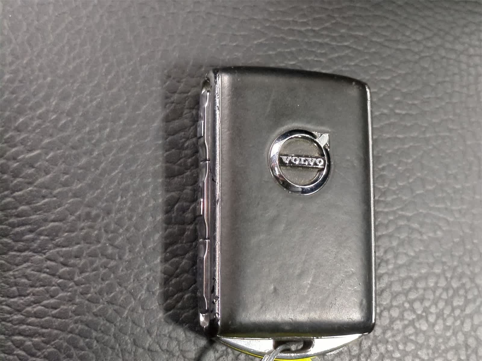 Thumbnail: 2018 Volvo XC60 - 33