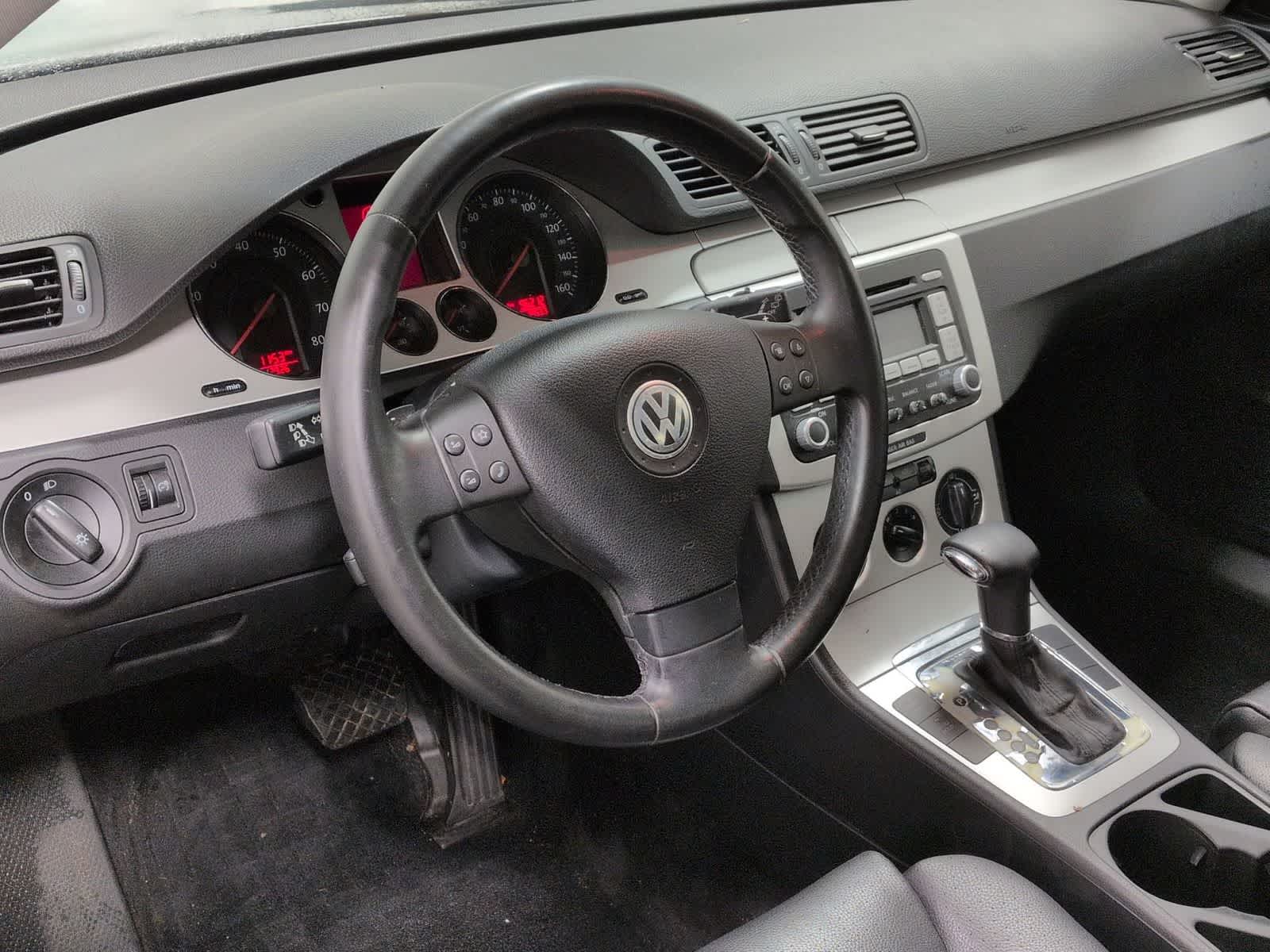 Thumbnail: 2008 Volkswagen Passat - 10