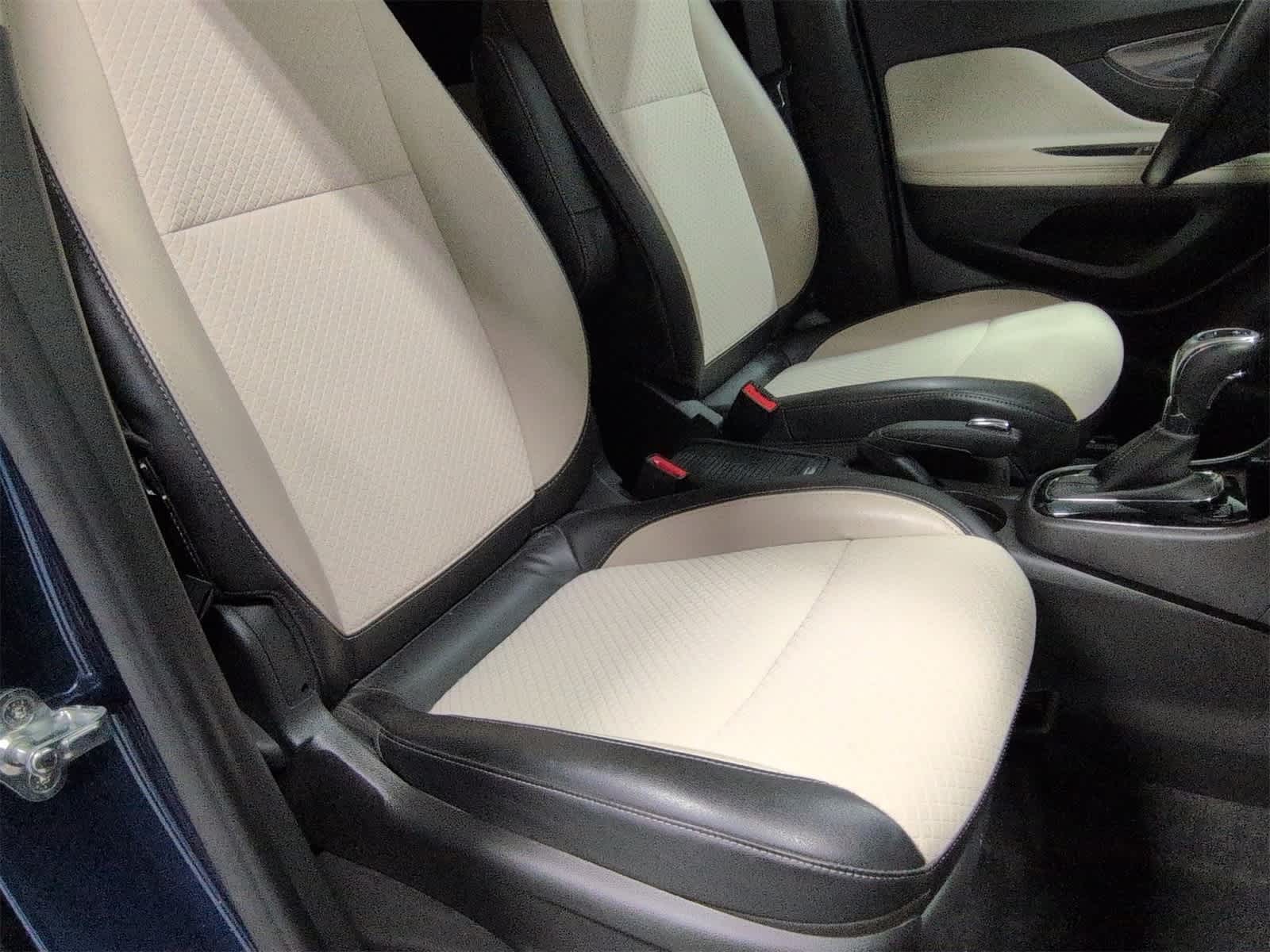 Thumbnail: 2019 Buick Encore - 22