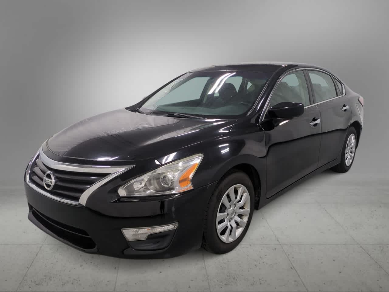 Thumbnail: 2015 Nissan Altima - 4