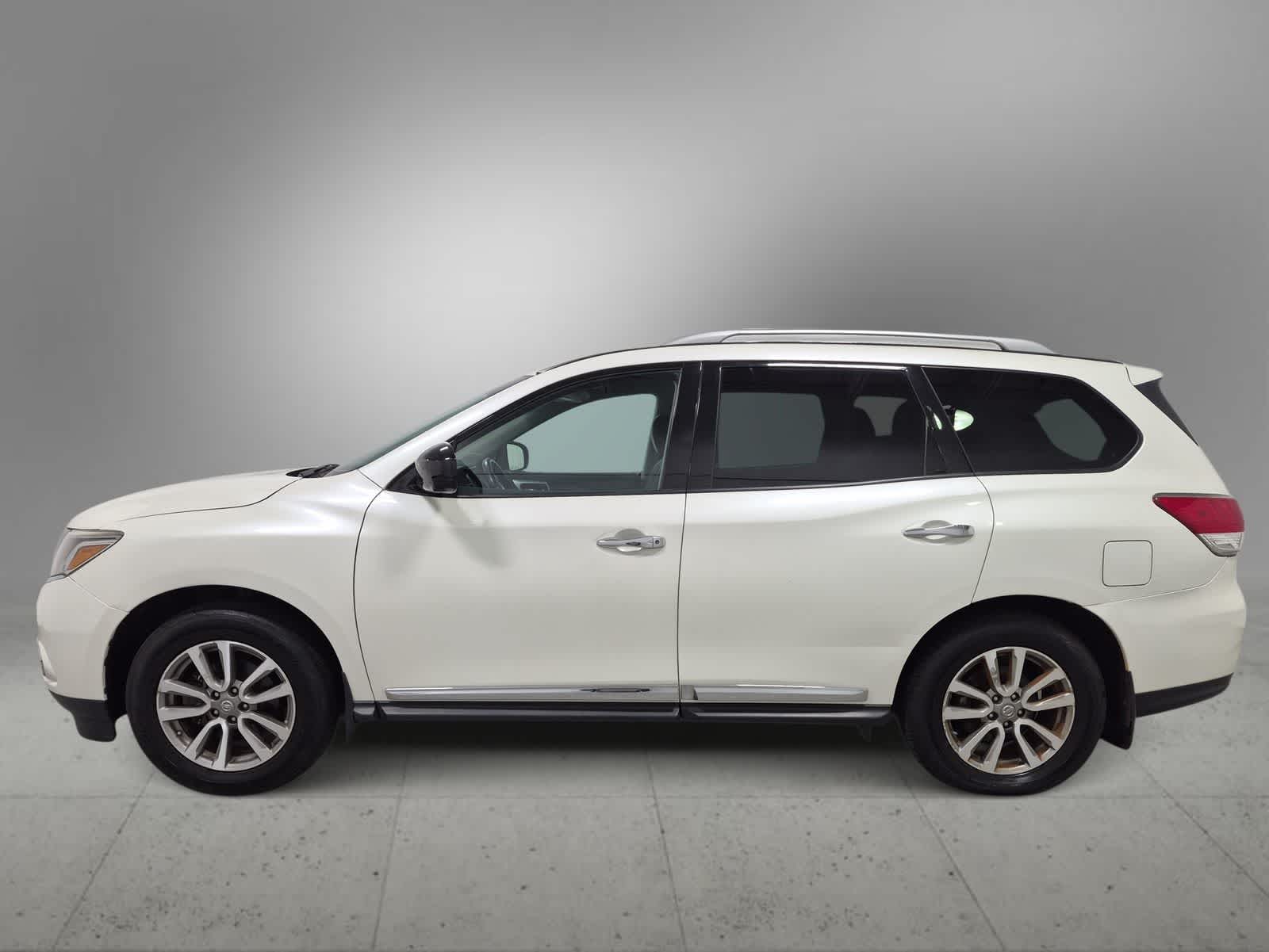 Thumbnail: 2015 Nissan Pathfinder - 5
