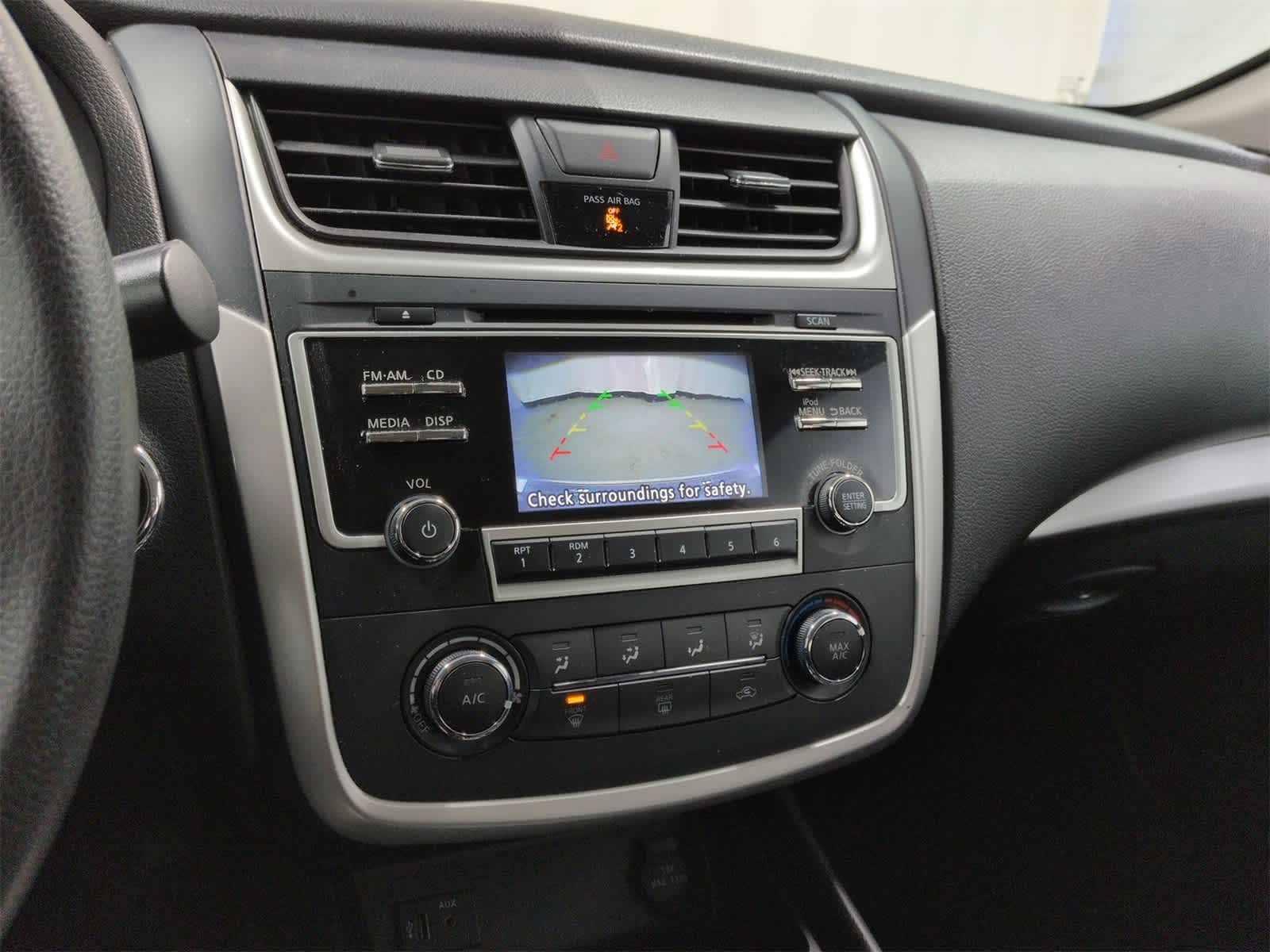 Thumbnail: 2017 Nissan Altima - 29