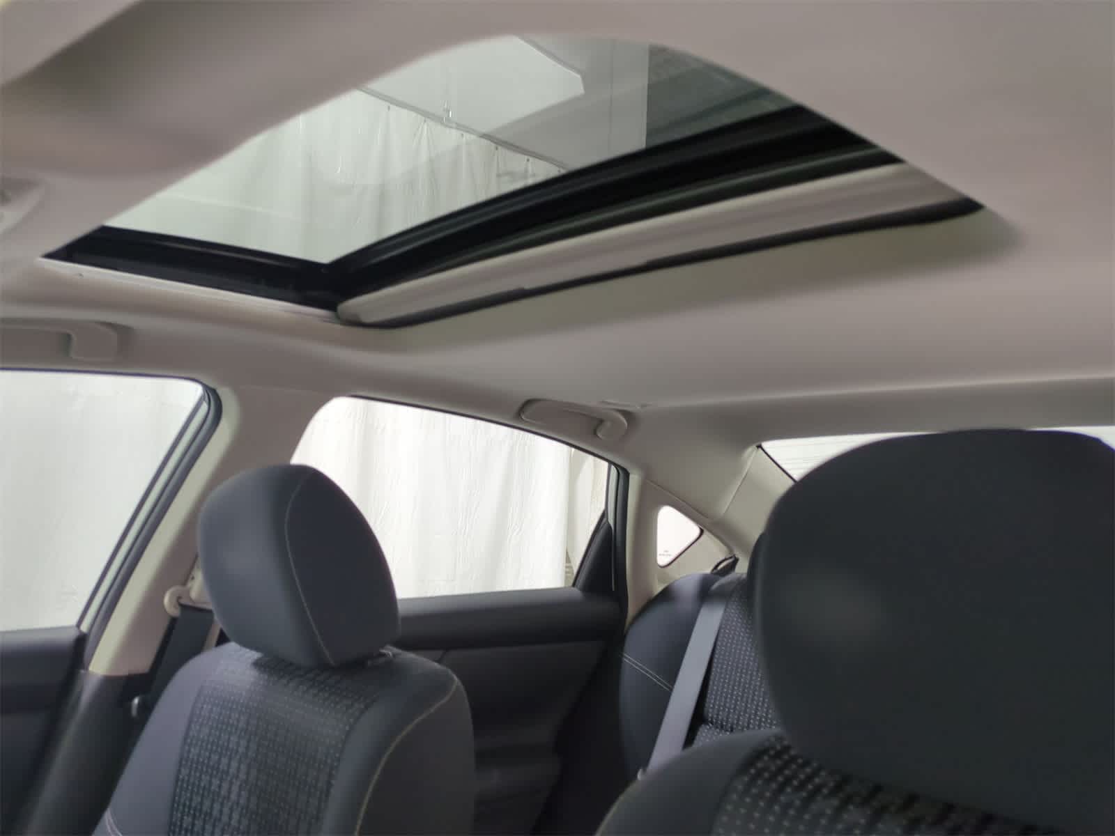 Thumbnail: 2016 Nissan Altima - 20