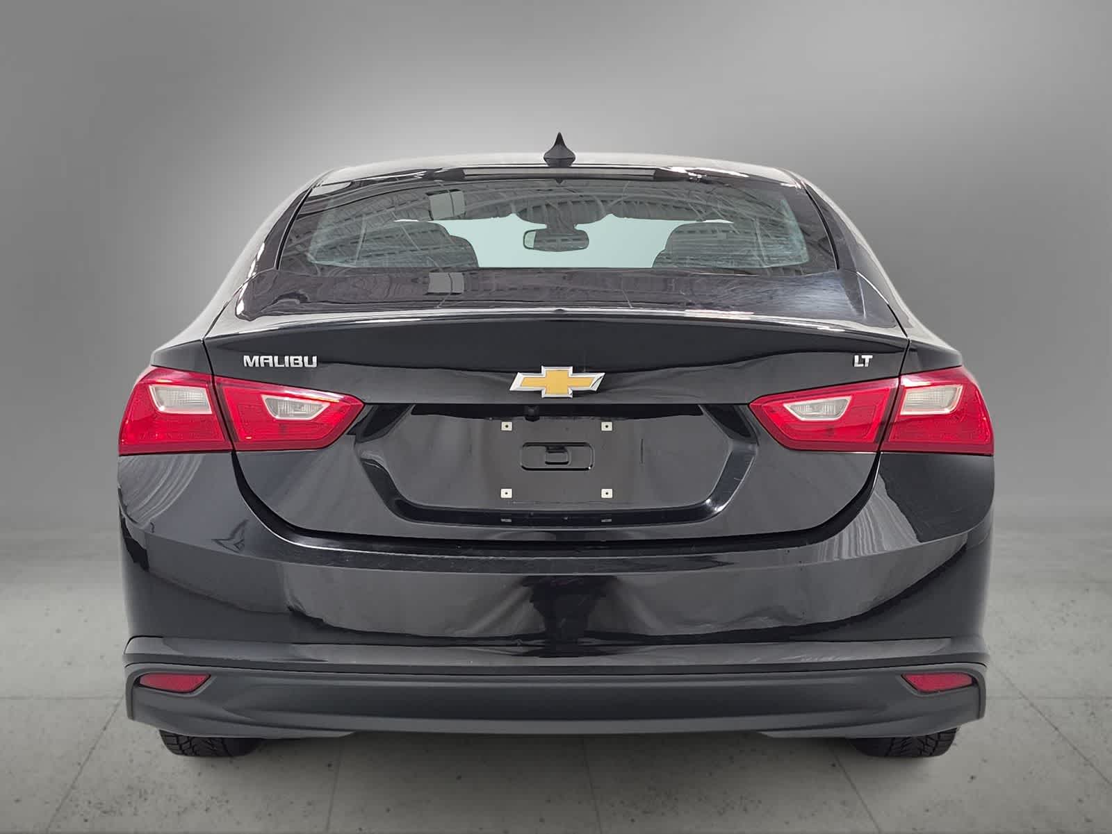 Thumbnail: 2018 Chevrolet Malibu - 7