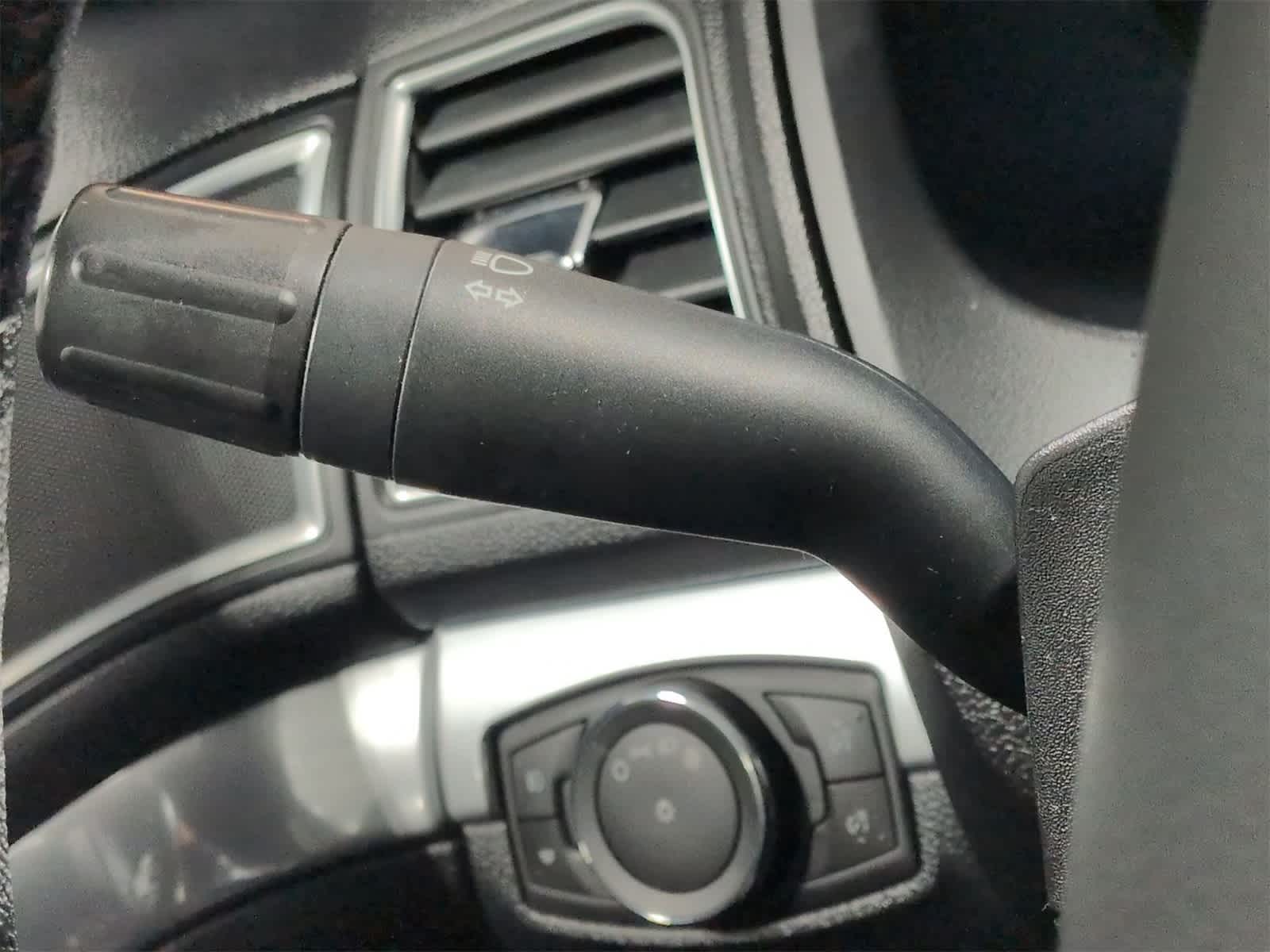 Thumbnail: 2016 Ford Explorer - 29