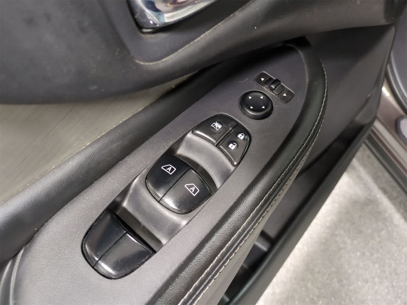 Thumbnail: 2018 Nissan Murano - 18