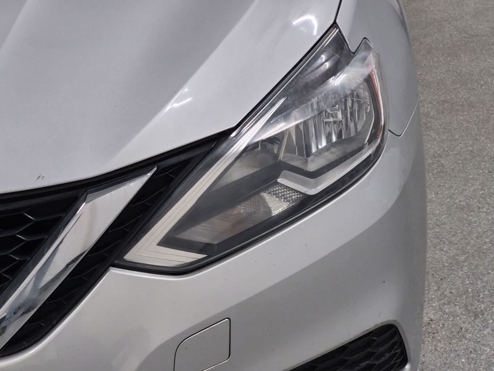 Thumbnail: 2018 Nissan Sentra - 18