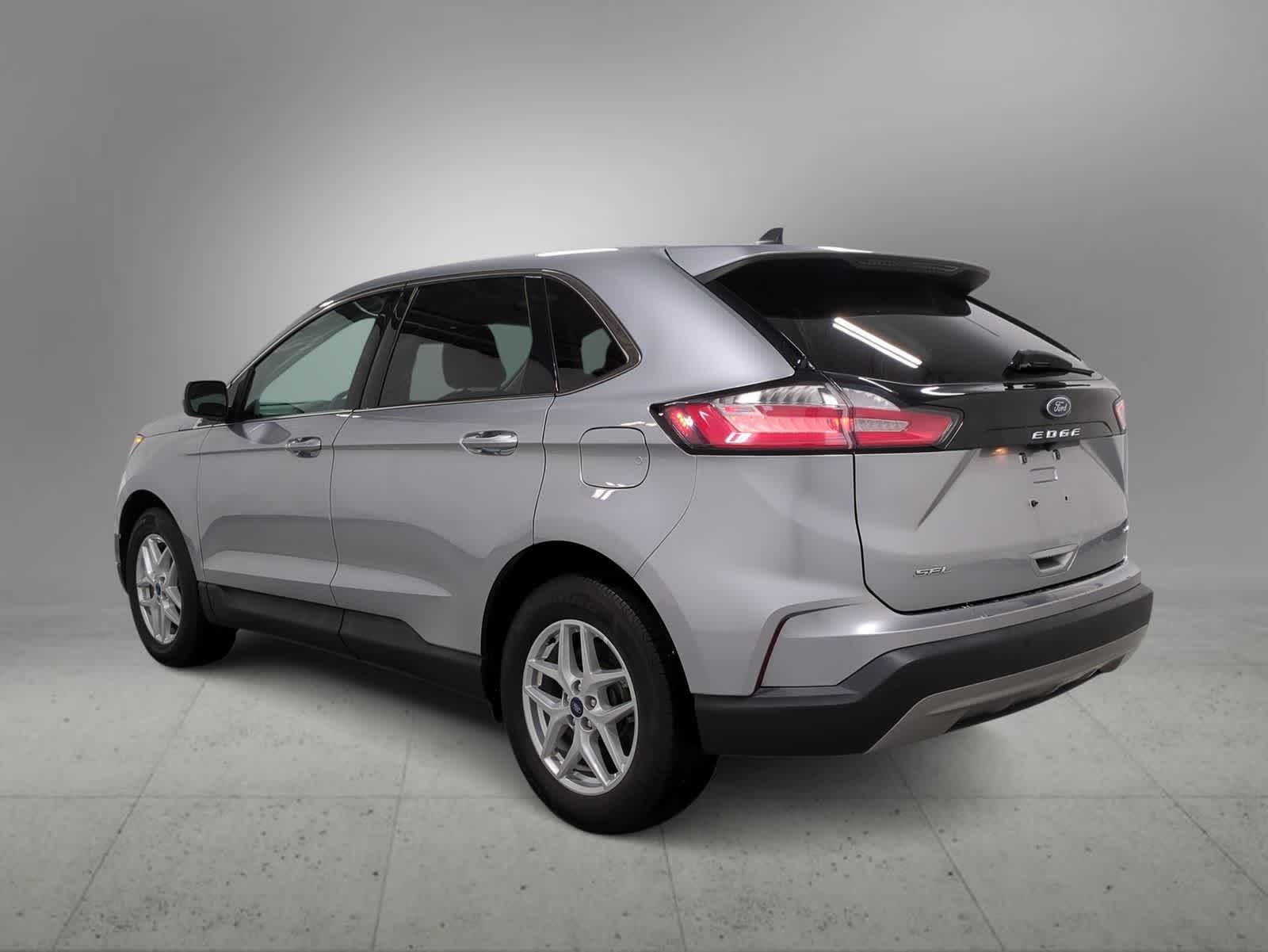 Thumbnail: 2022 Ford Edge - 6