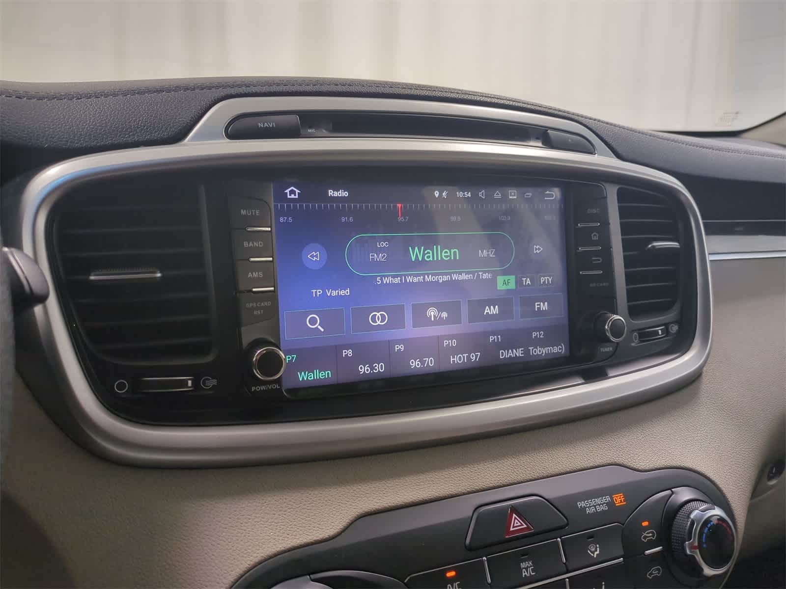 Thumbnail: 2017 Kia Sorento - 28