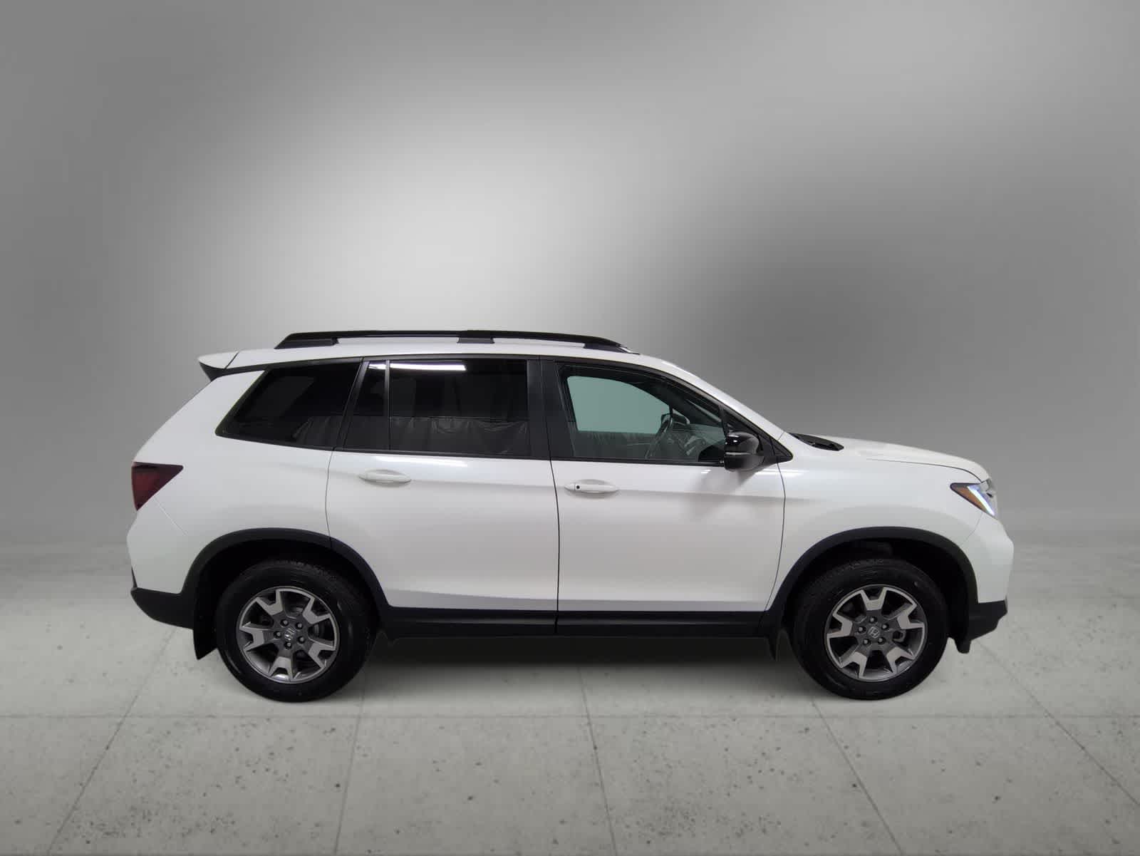 Thumbnail: 2023 Honda Passport - 9