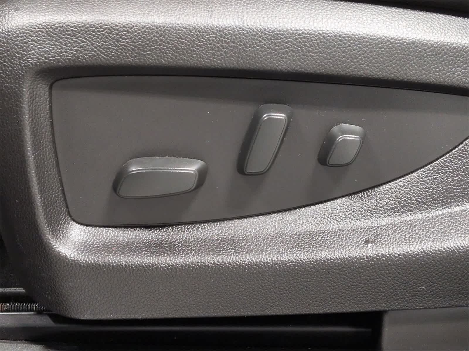 Thumbnail: 2018 Chevrolet Suburban - 18