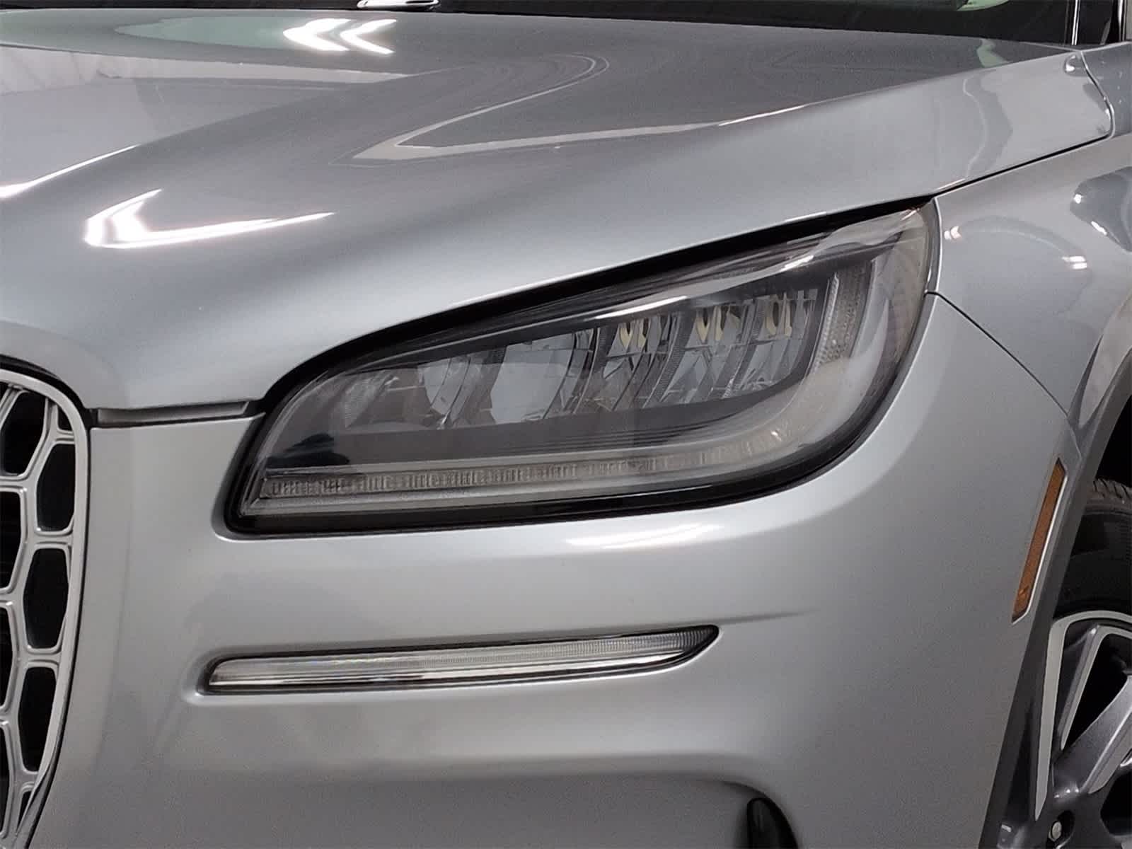 Thumbnail: 2023 Lincoln Corsair - 3