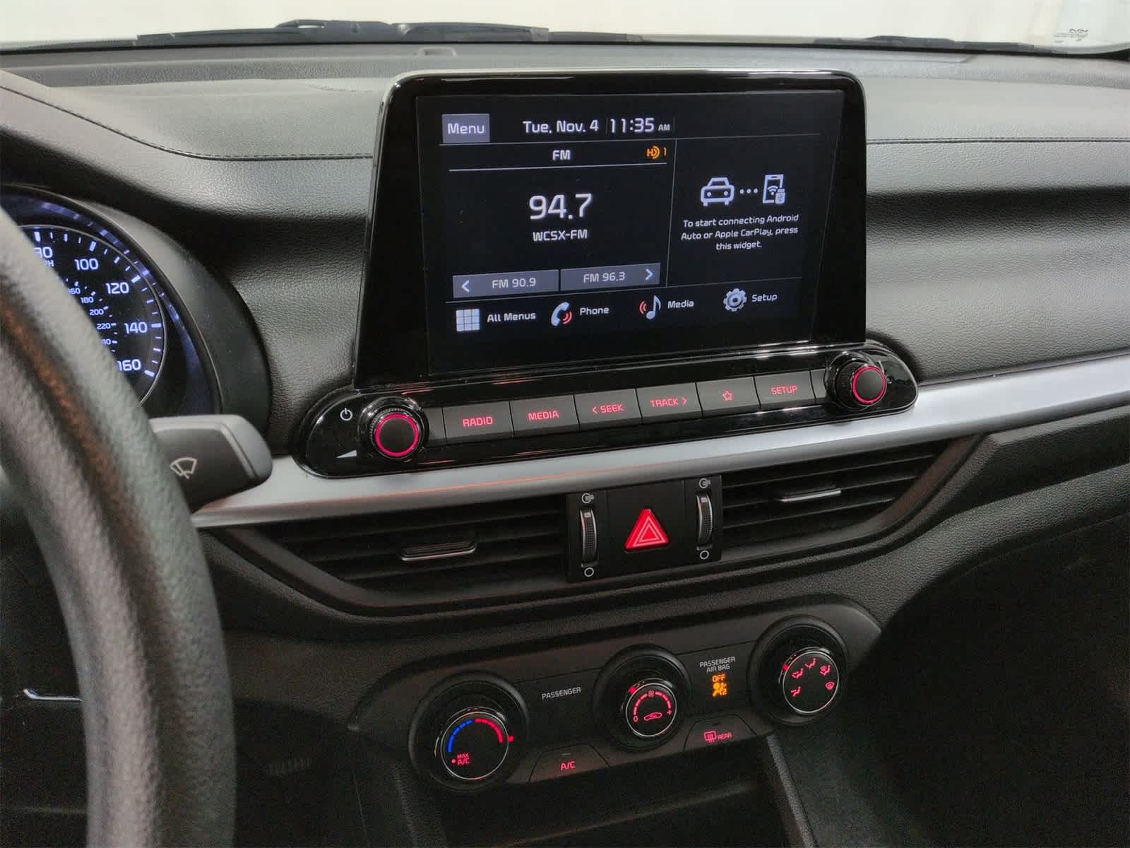 Thumbnail: 2023 Kia Forte - 28